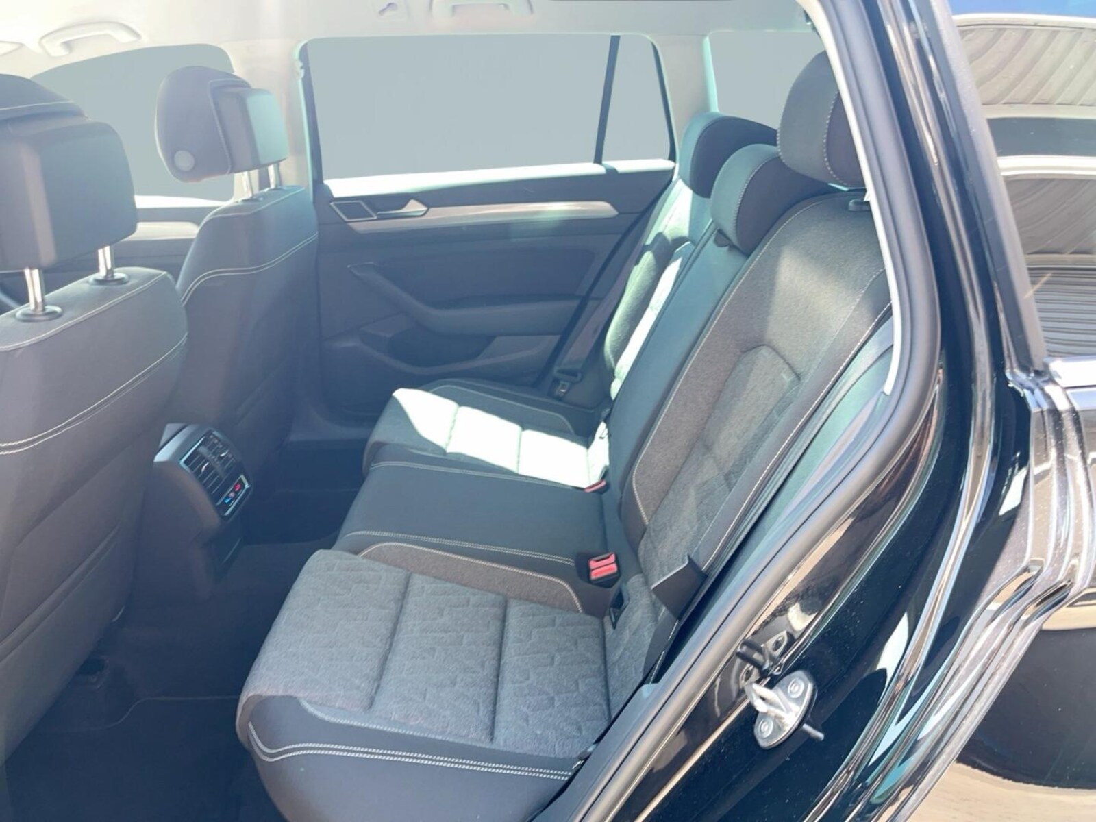 Volkswagen Passat Variant – Bild 15