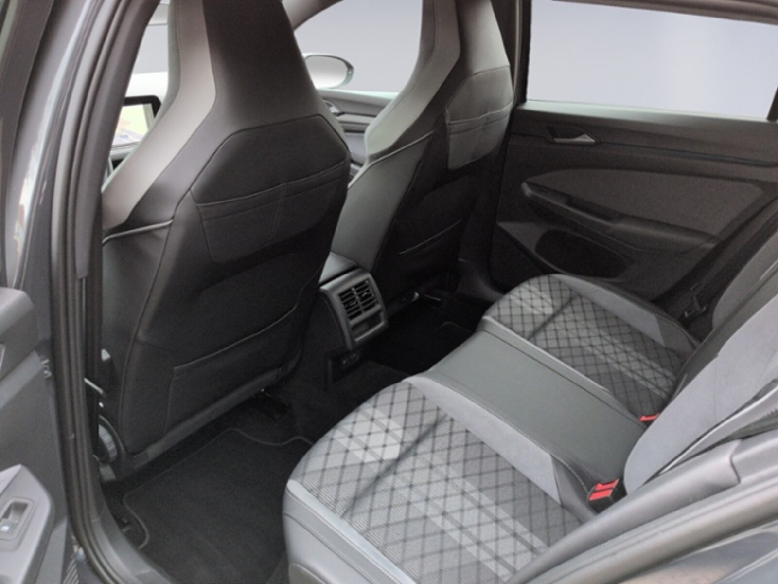 Volkswagen Golf Variant – Bild 15