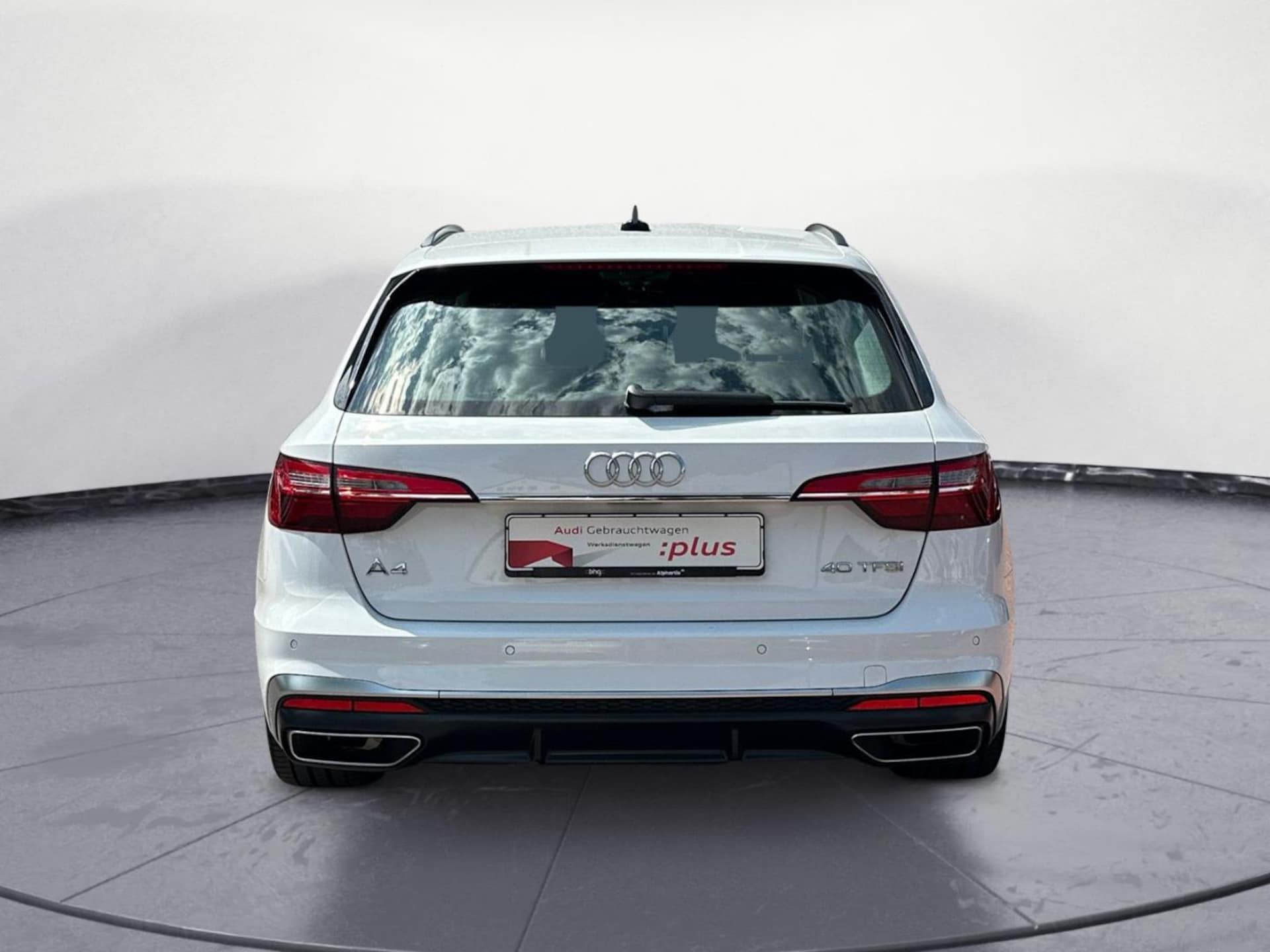 Audi A4 Avant S line