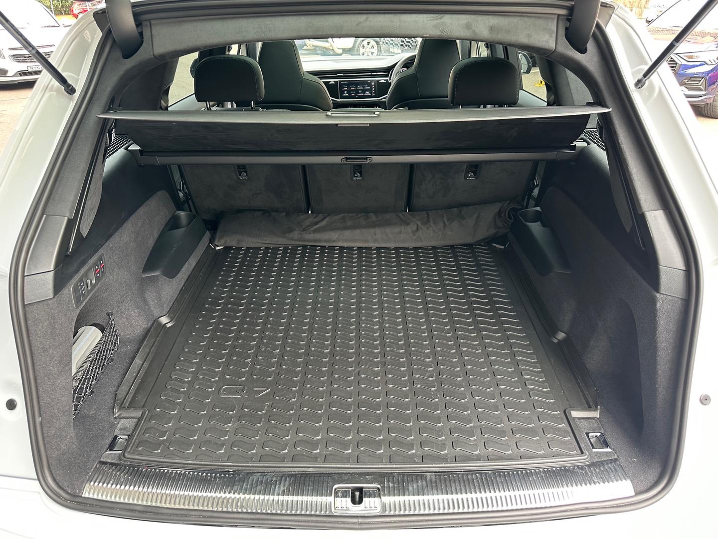 Image about Audi SQ7 SQ7 TFSI 373 kW tiptronic