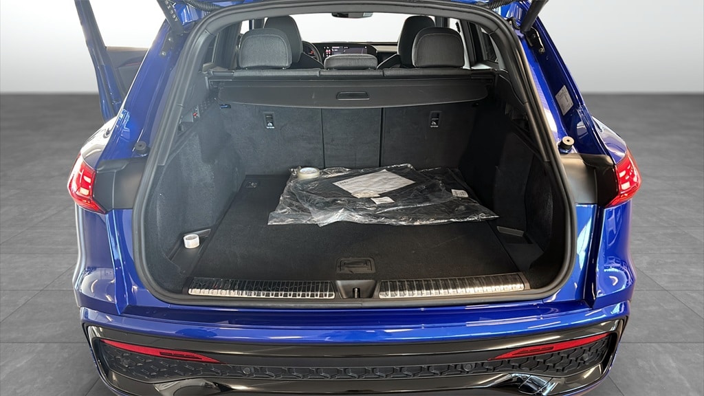 Bild som visar Audi Q5 SUV Q5 SUV TDI quattro S line 150 kWS tronic - för mer information kontakta din Audi Partner