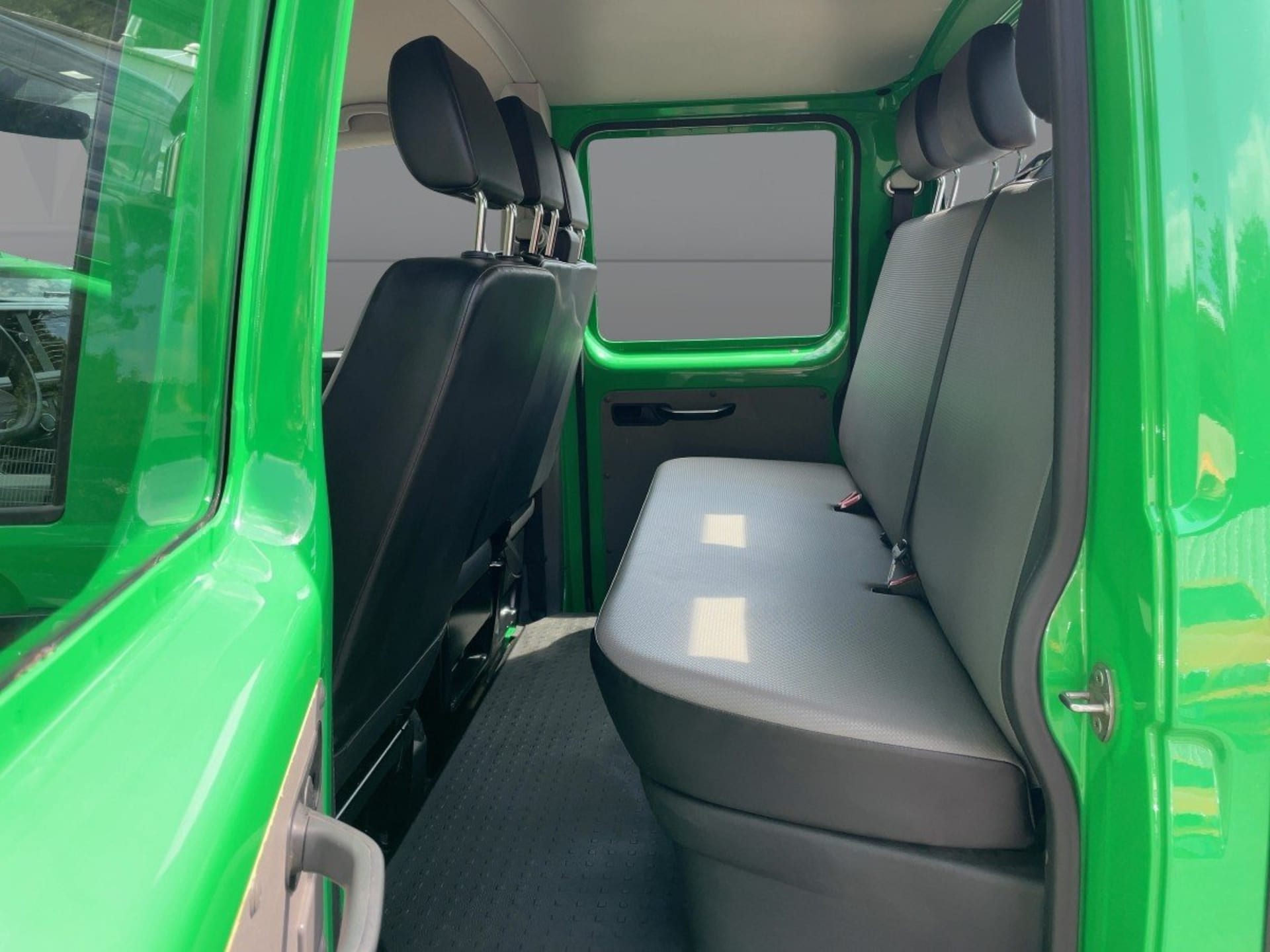 Volkswagen T6.1 Transporter Pritschenwagen Doppelkabine