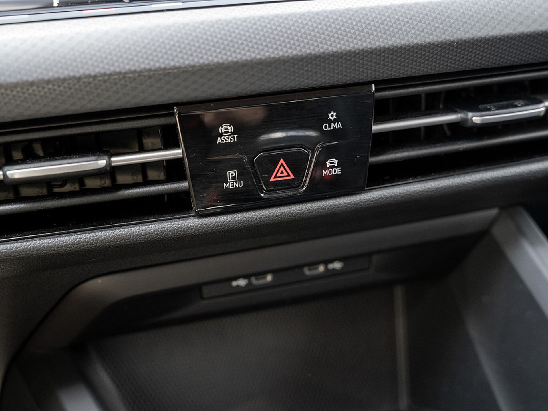 Volkswagen Golf Active