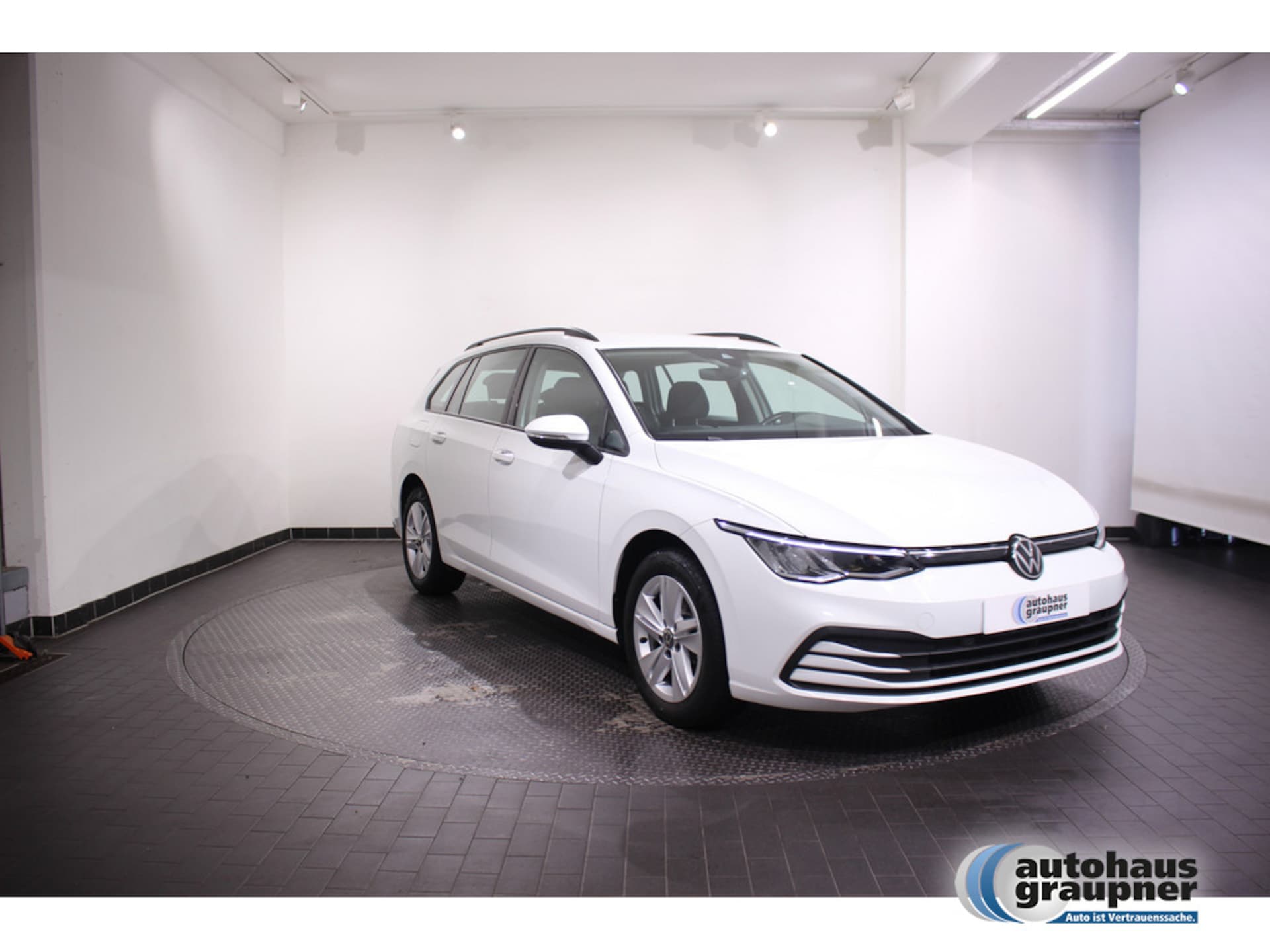 Volkswagen Golf Variant Life