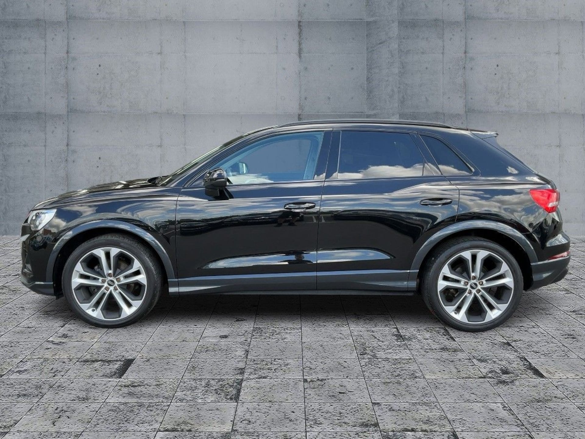 Audi Q3 SUV advanced