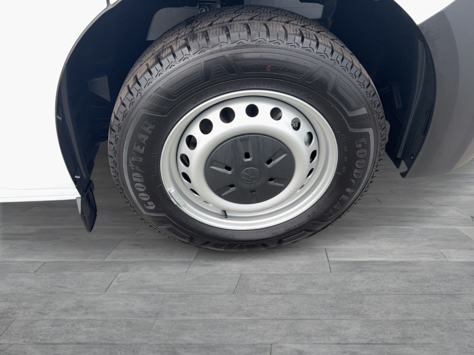 Volkswagen Transporter Kasten kurzer Radstand – Bild 7