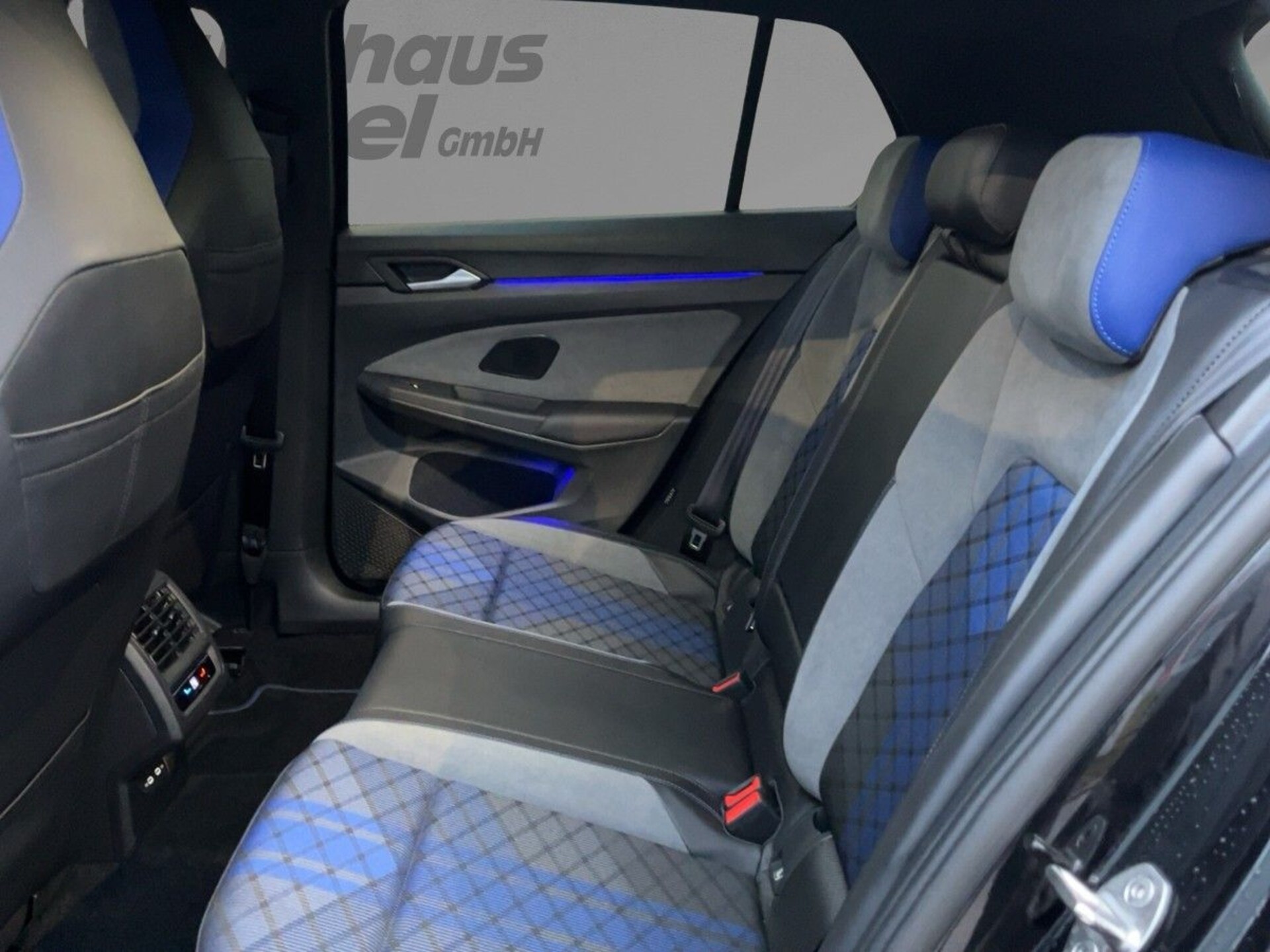 Volkswagen Golf R