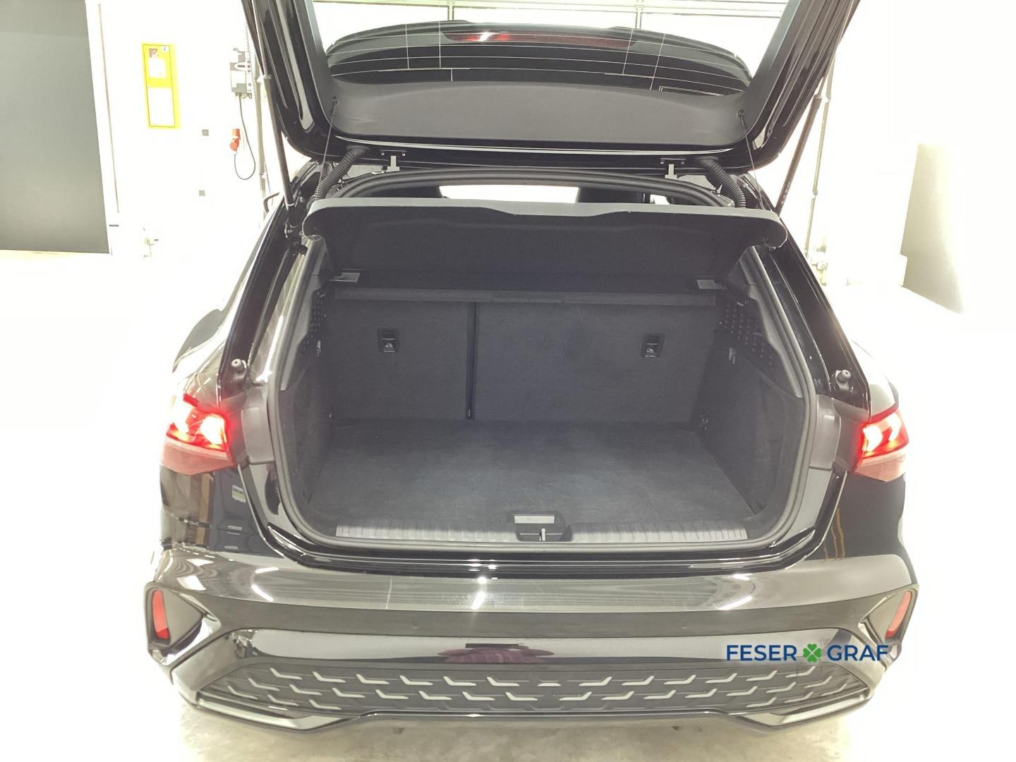 Bild über Audi A3 Sportback S line 35 TFSI S tronic - für weitere Informationen kontaktieren Sie den Audi Partner