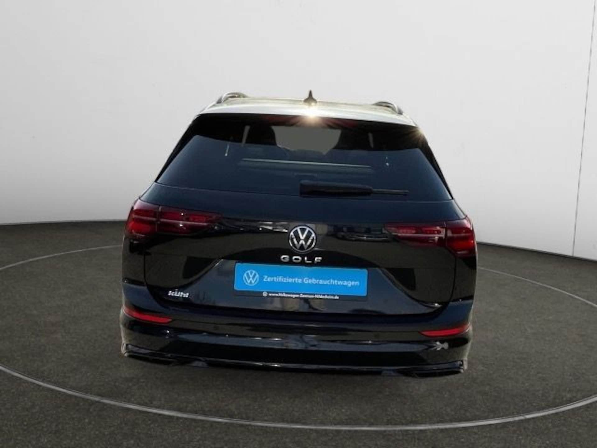 Volkswagen Golf Variant R-Line