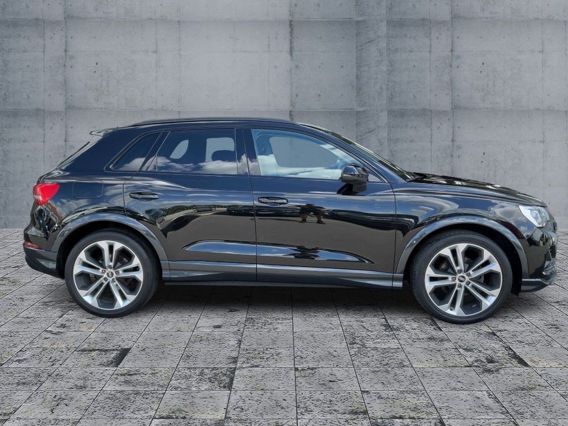 Audi Q3 SUV advanced