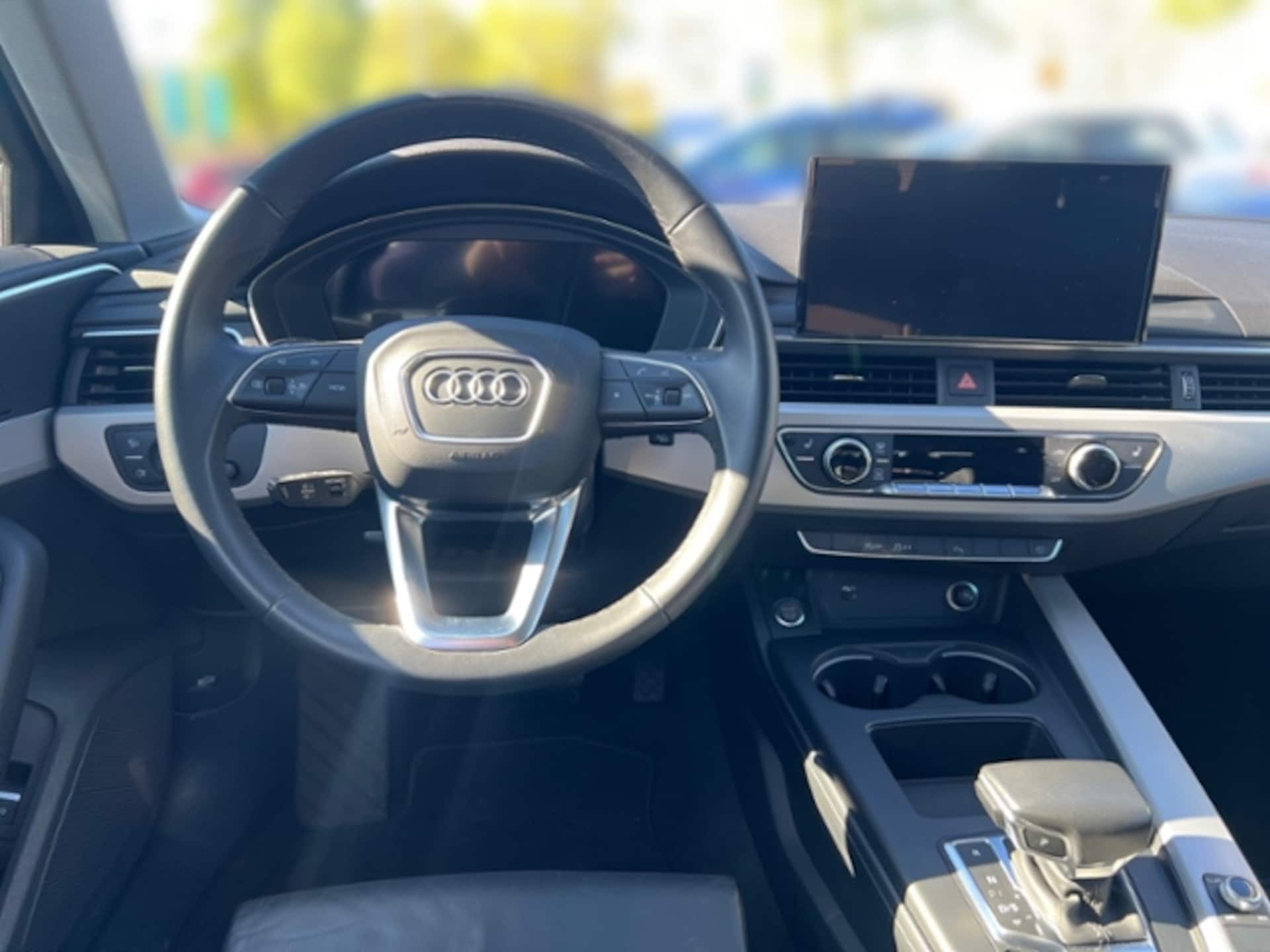 Audi A4 Avant S line
