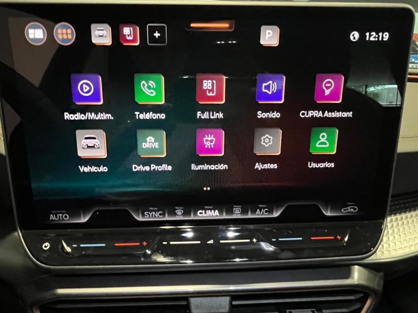 CUPRA Leon Sportstourer 1.5 eTSI DSG 110 kW (150 CV) — photo 10