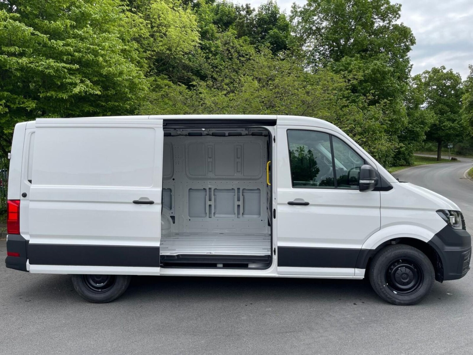 Volkswagen Crafter Kasten mittlerer Radstand – Bild 6
