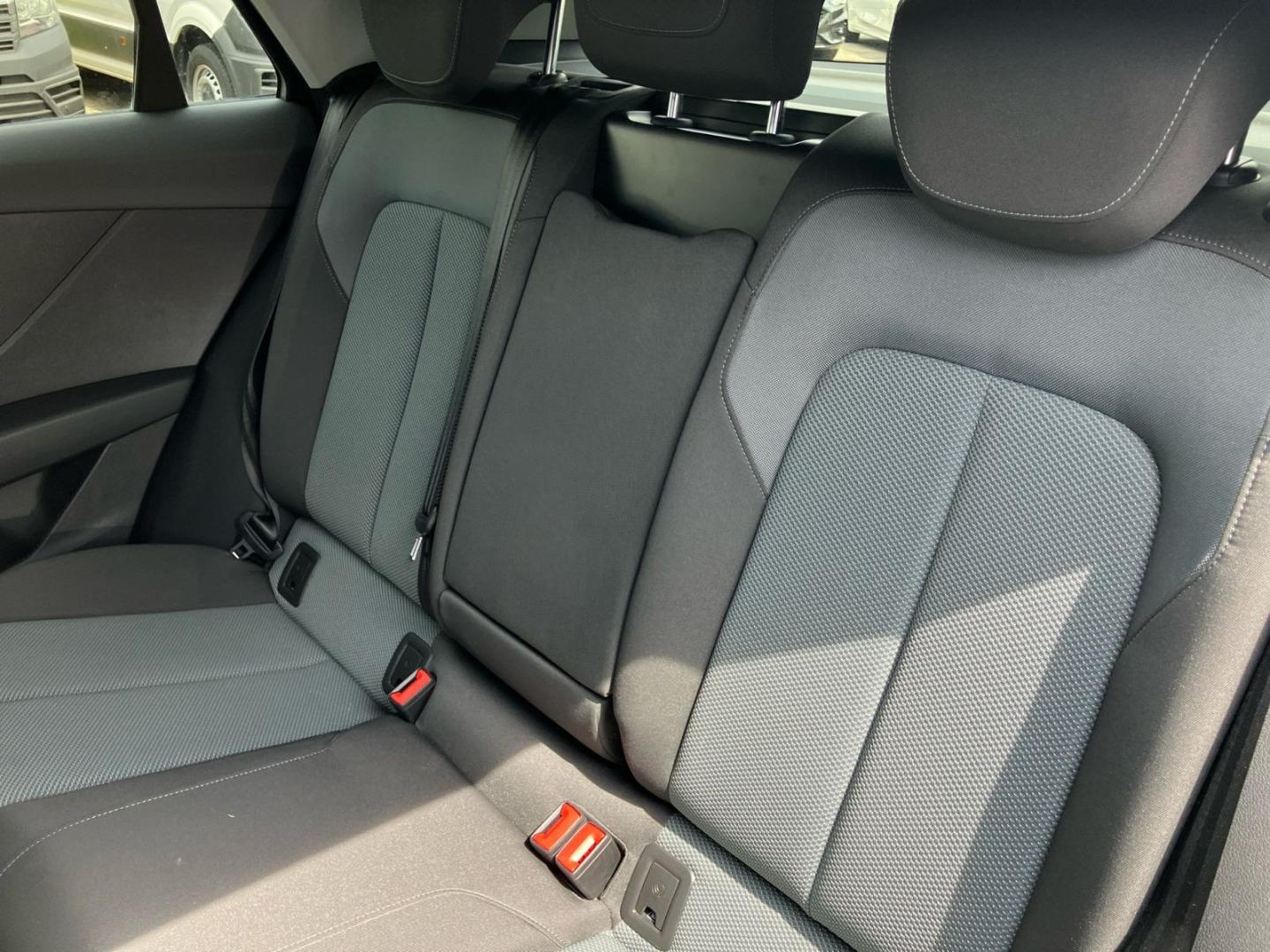 Image about Audi Q2 design 30 TFSI Schaltgetriebe