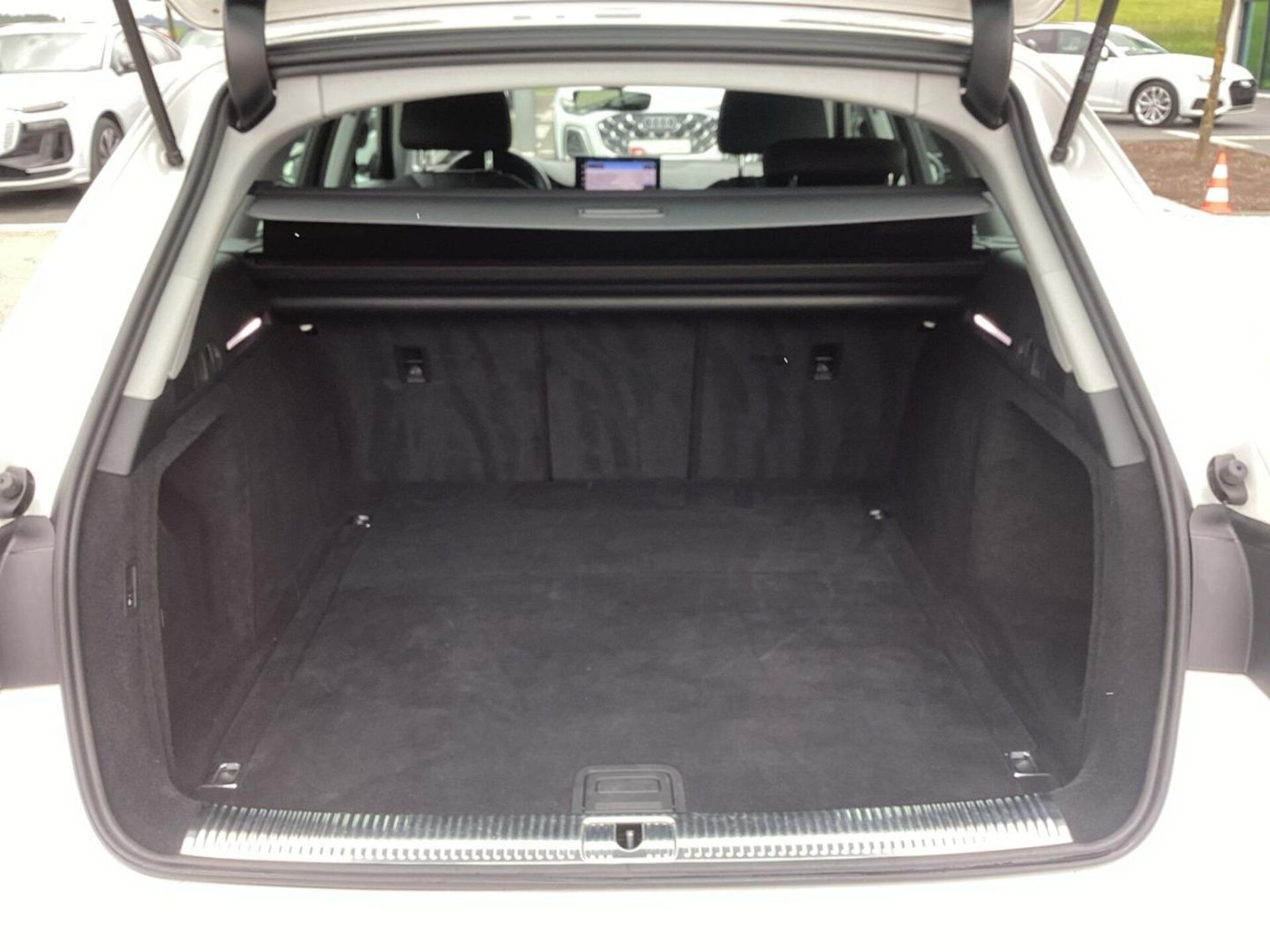 Audi A4 Avant S line