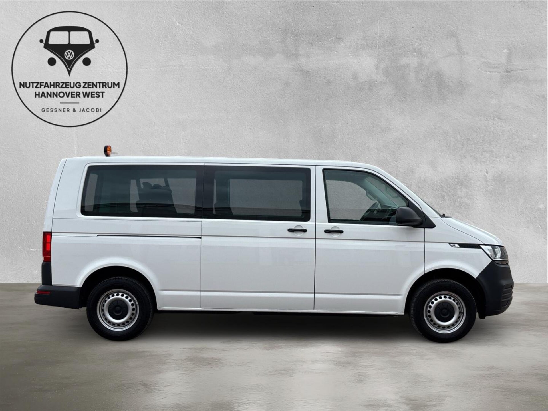 Volkswagen T6.1 Transporter Kombi langer Radstand