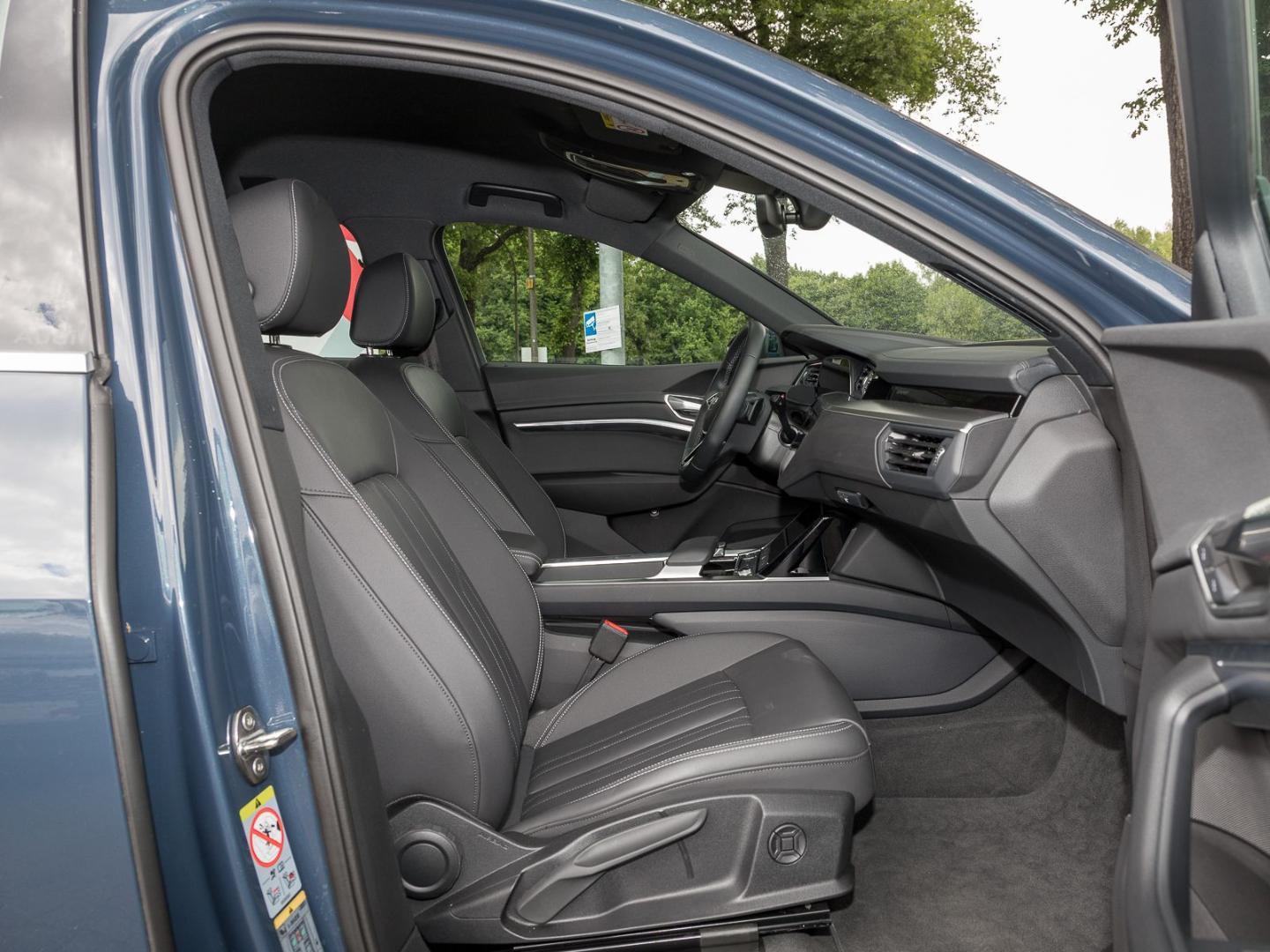 Image about Audi Q8 e-tron S line 55 e-tron quattro