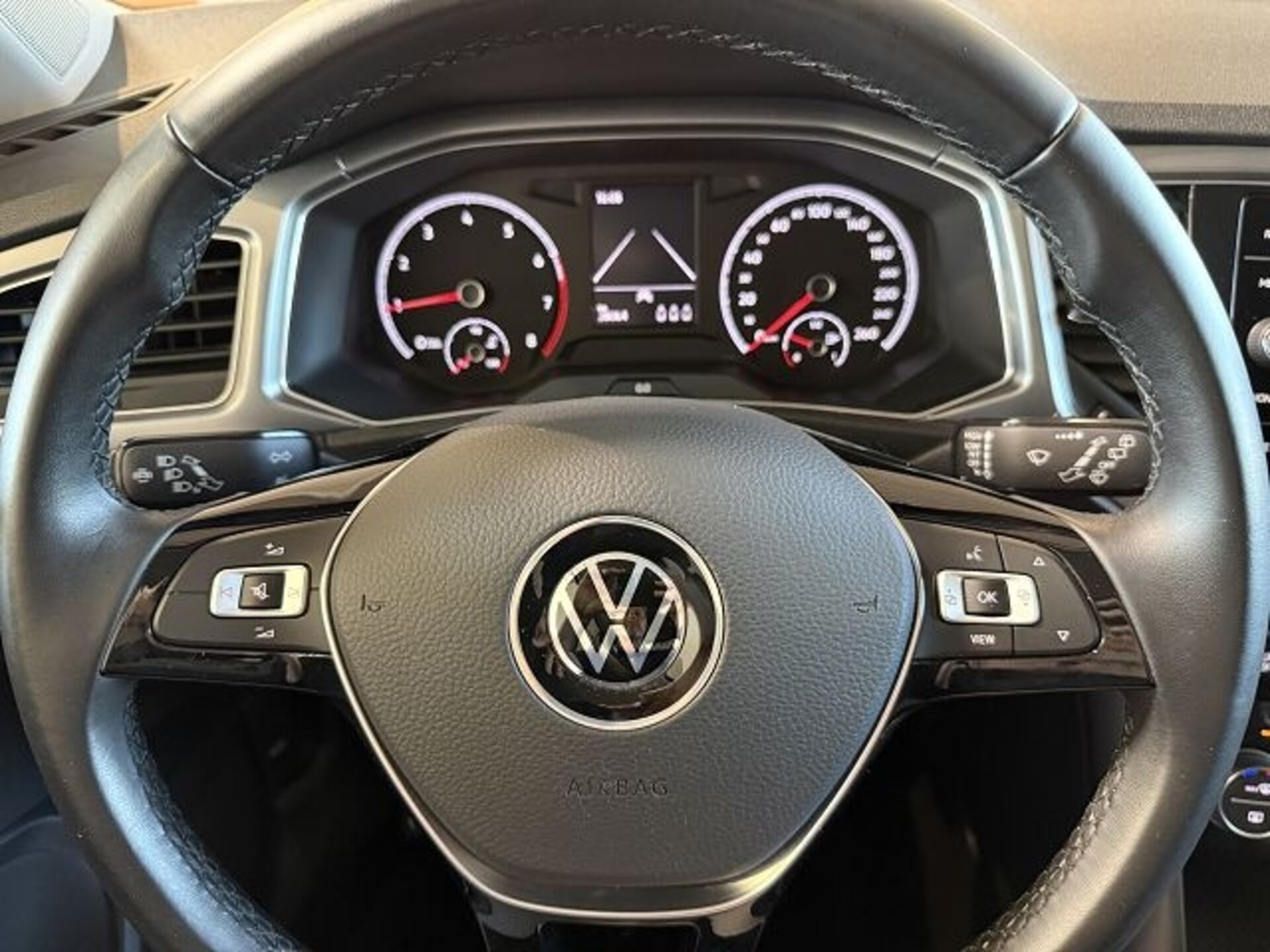 Volkswagen T-Roc Active