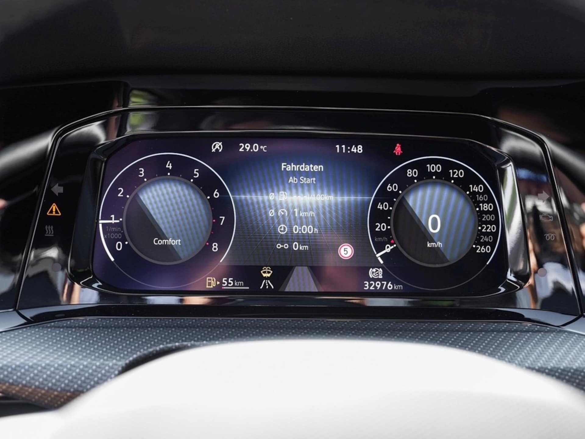 Volkswagen Golf R-Line