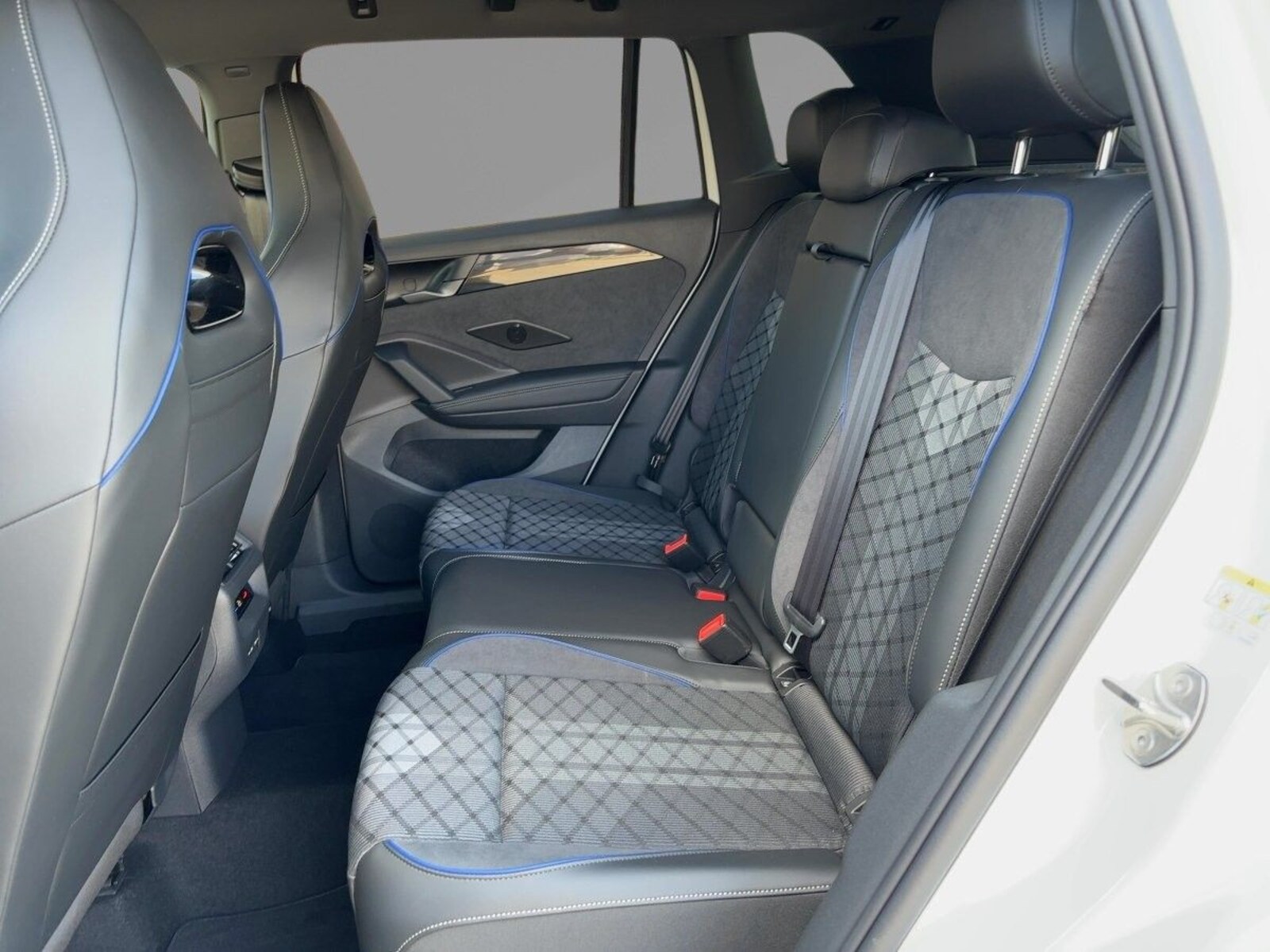 Volkswagen Tiguan – Bild 8