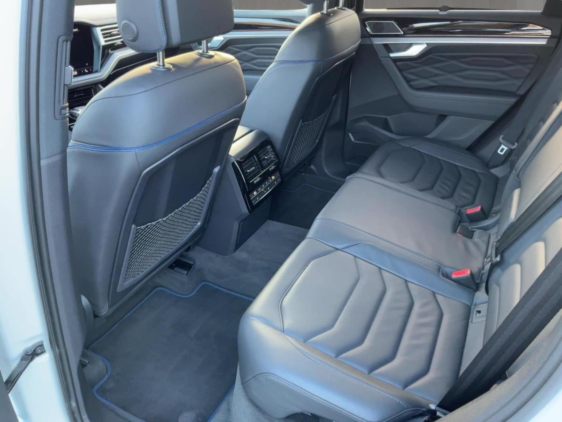 Volkswagen Touareg R