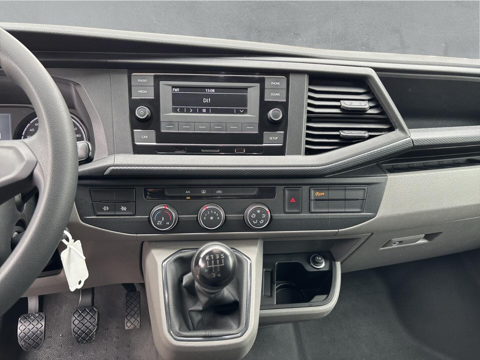 Volkswagen T6.1 Transporter Kombi langer Radstand