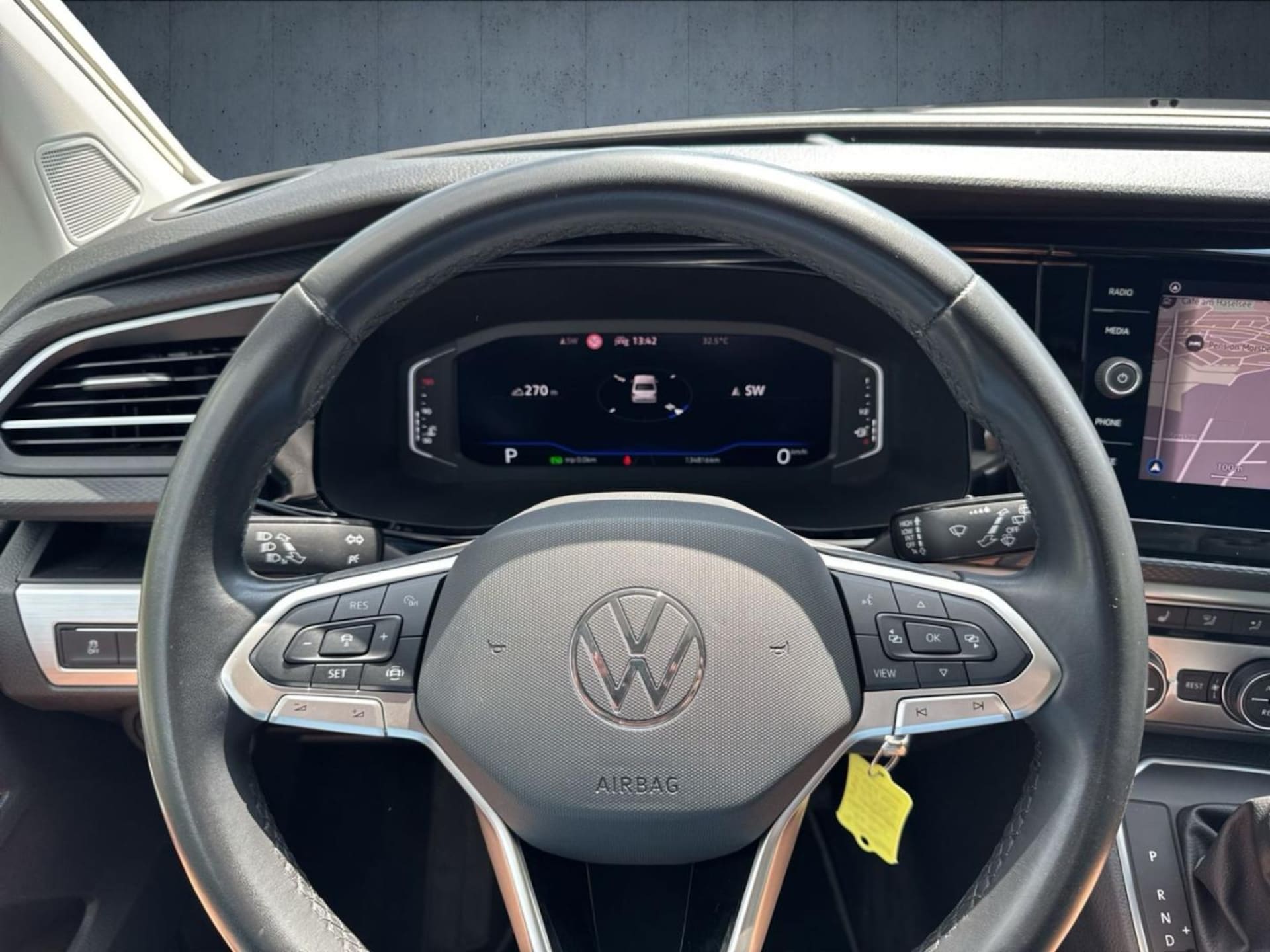 Volkswagen T6.1 California Beach