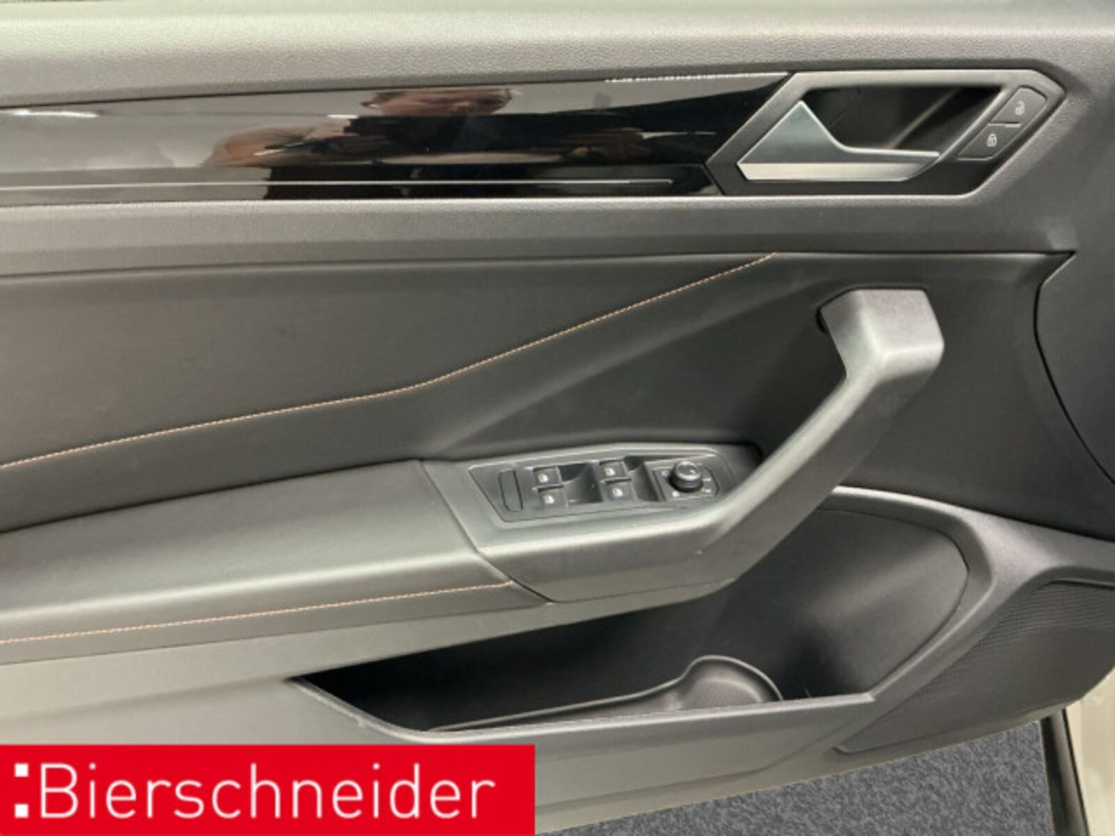 Volkswagen T-Roc Cabriolet – Bild 11