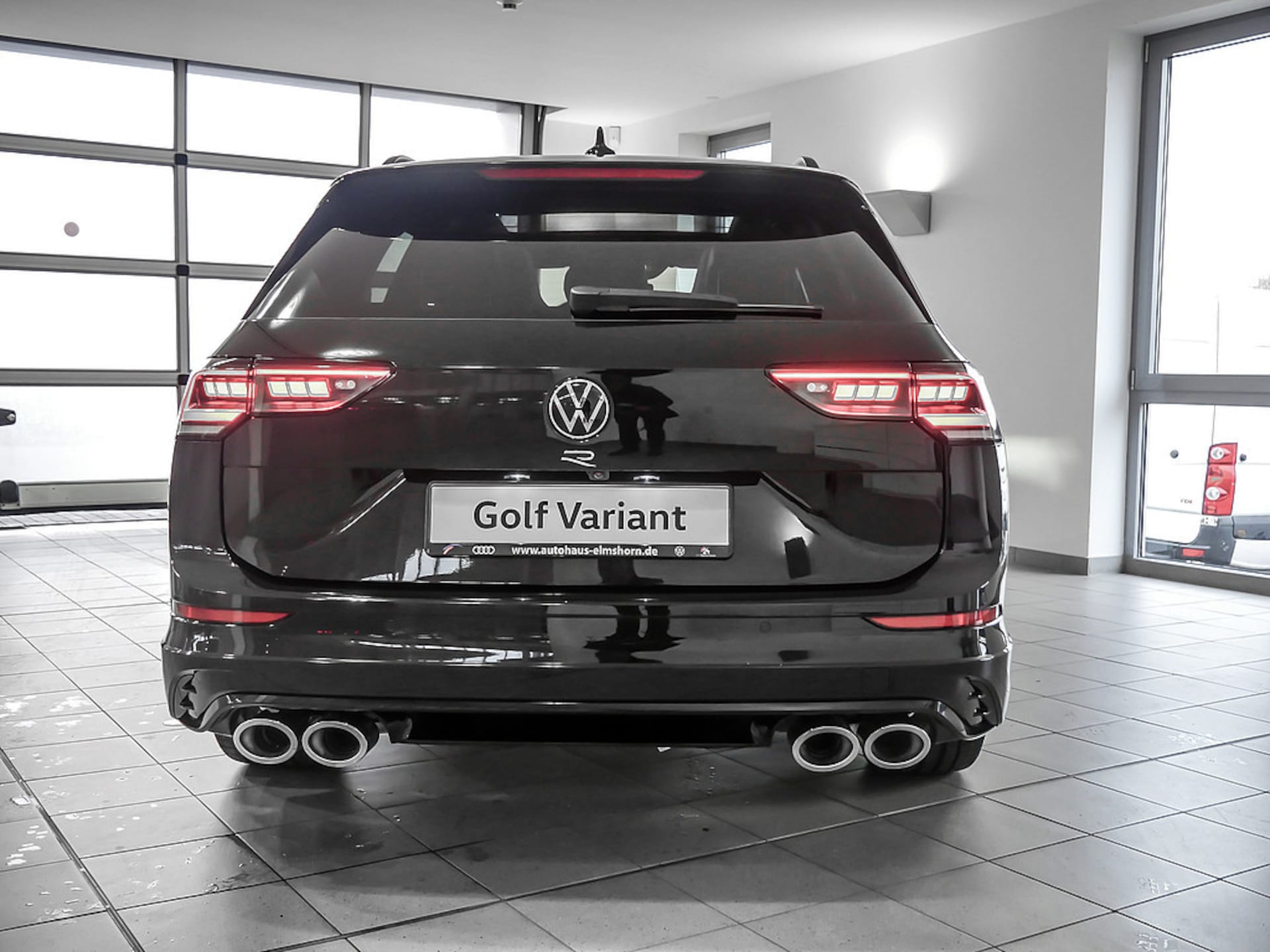Volkswagen Golf Variant R