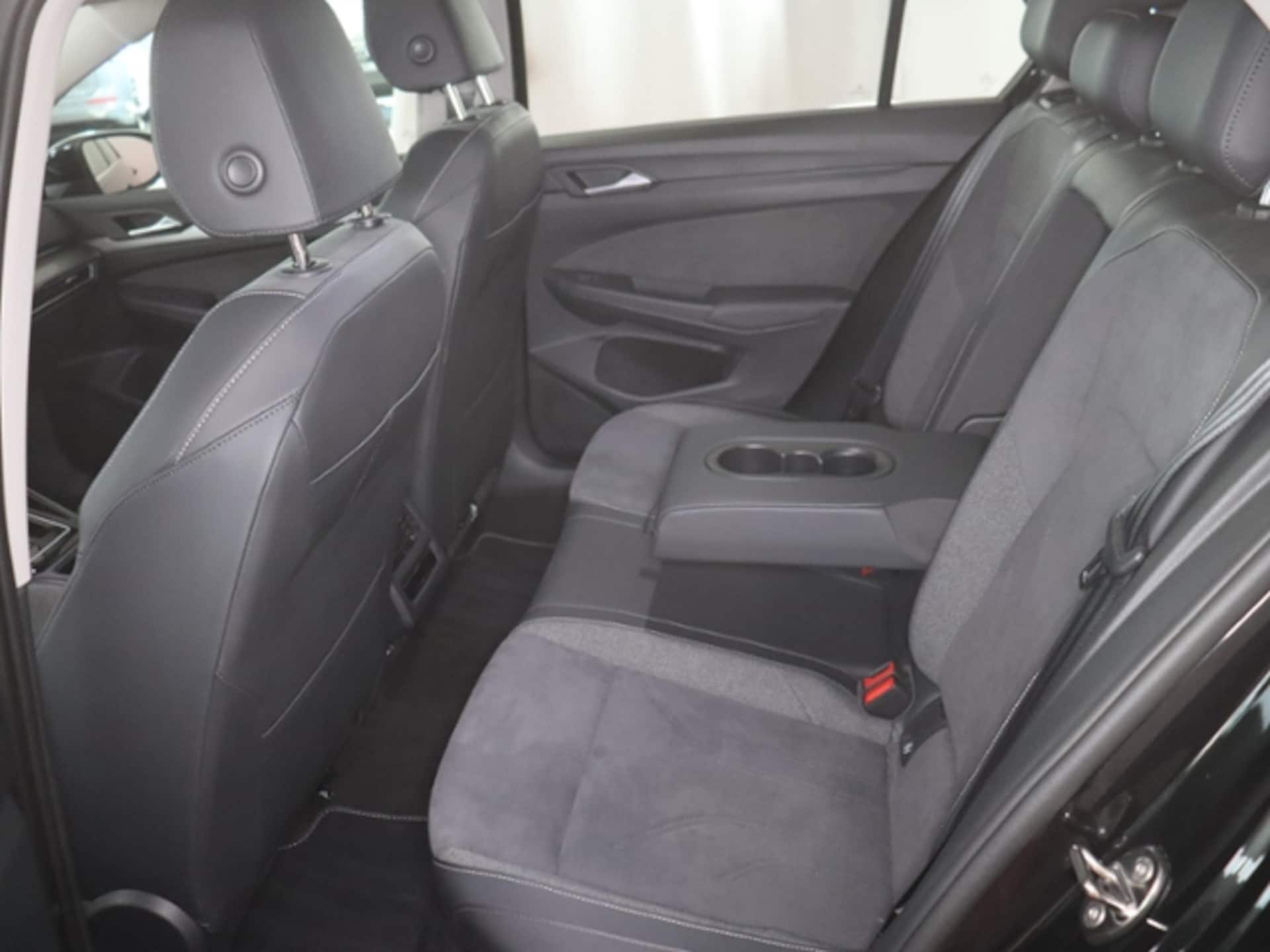 Volkswagen Golf Style
