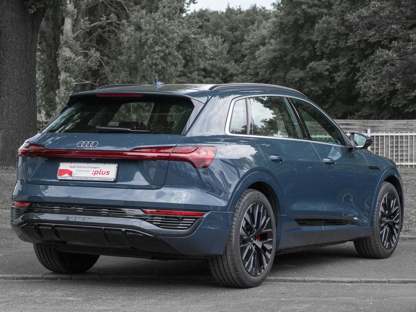 Image about Audi Q8 e-tron S line 55 e-tron quattro