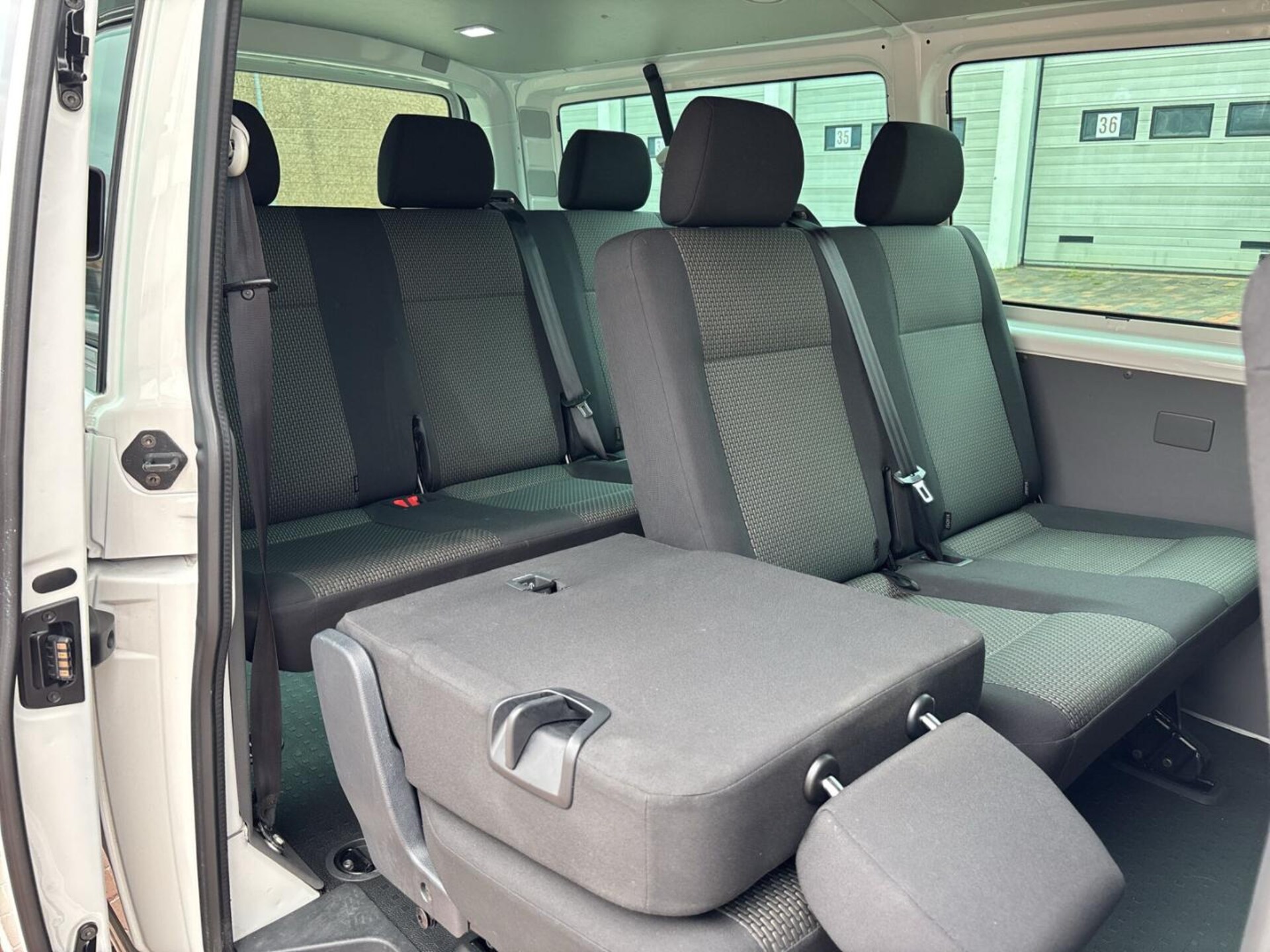 Volkswagen T6.1 Transporter Kombi langer Radstand