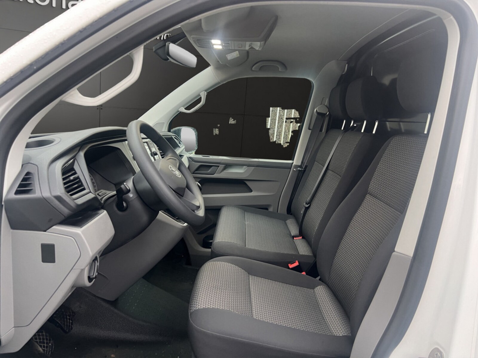 Volkswagen T6.1 Transporter Kasten langer Radstand – Bild 11