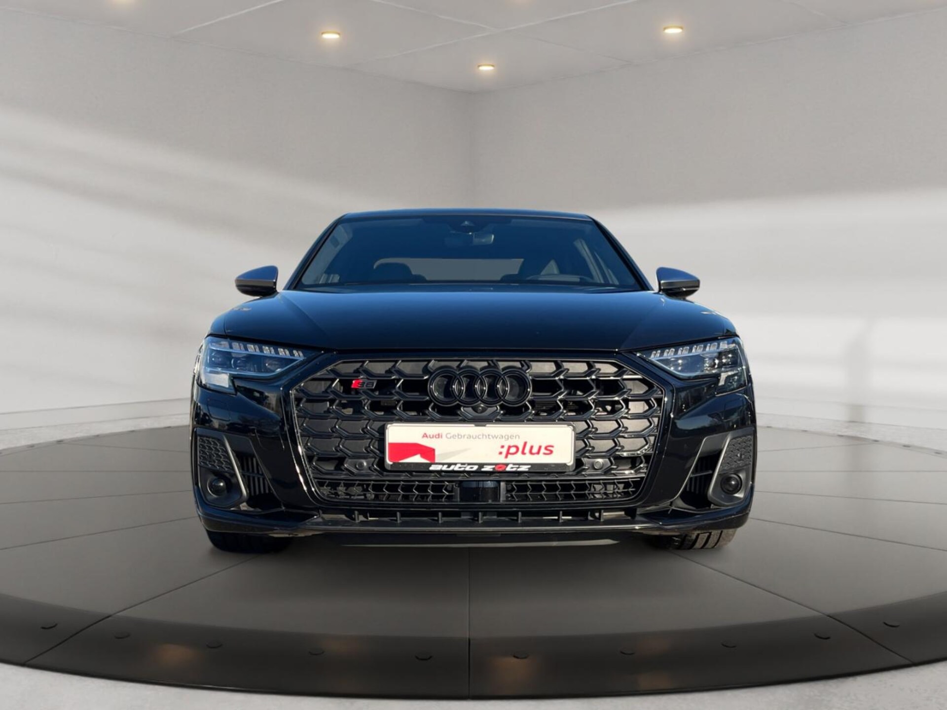 Audi S8