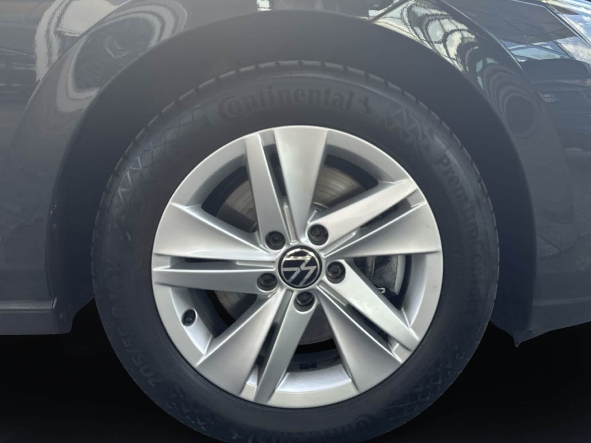 Volkswagen Golf Variant Life