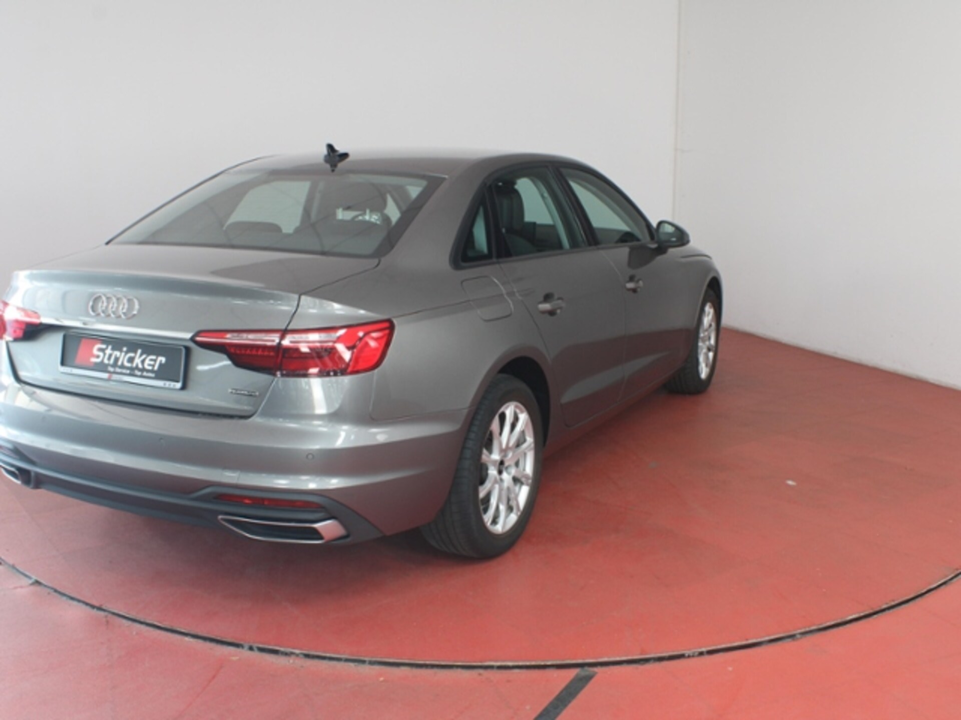 Audi A4 Limousine