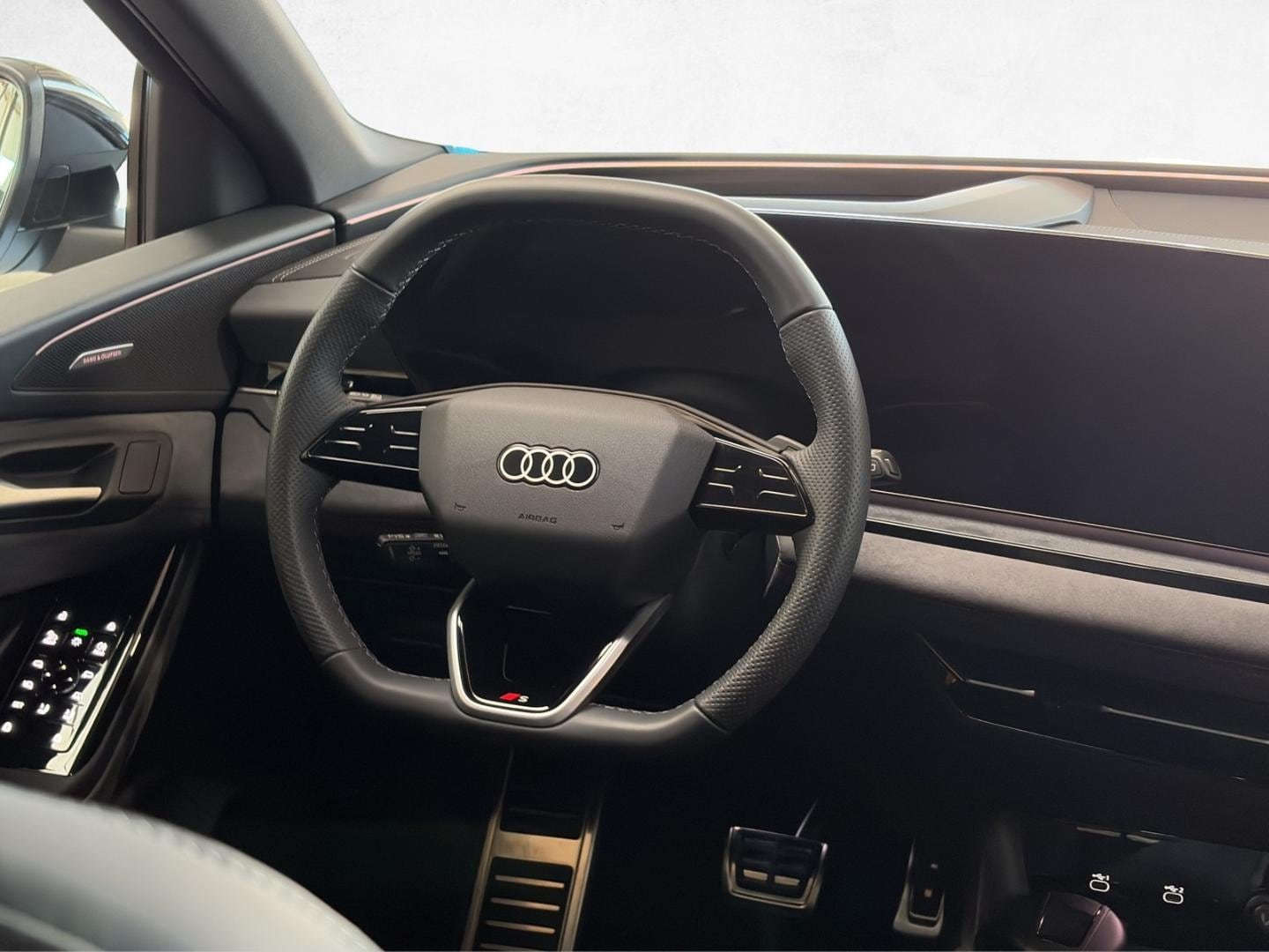 Bild über Audi Q6 SUV e-tron e-tron performance - für weitere Informationen kontaktieren Sie den Audi Partner