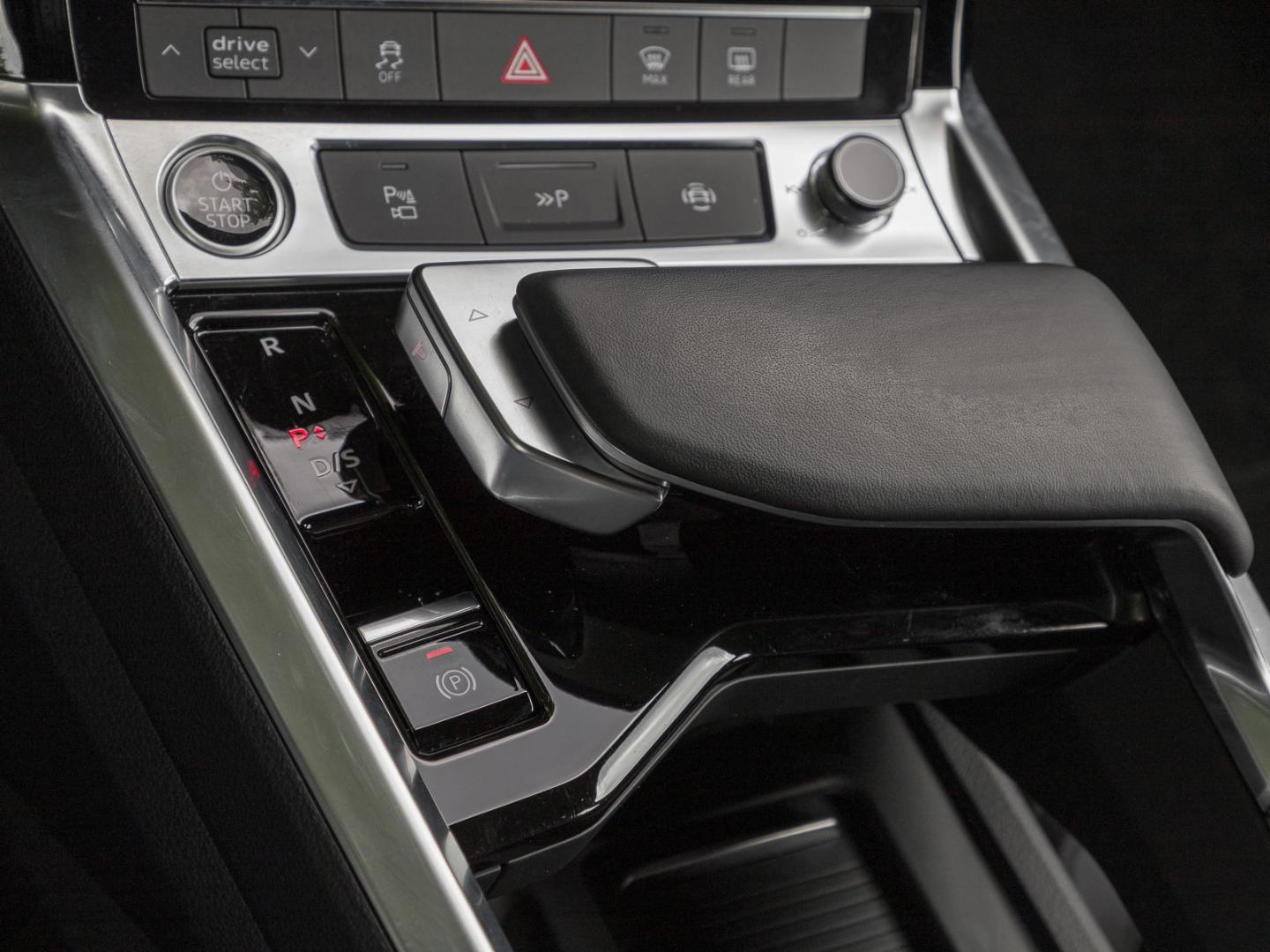 Image about Audi Q8 e-tron S line 55 e-tron quattro