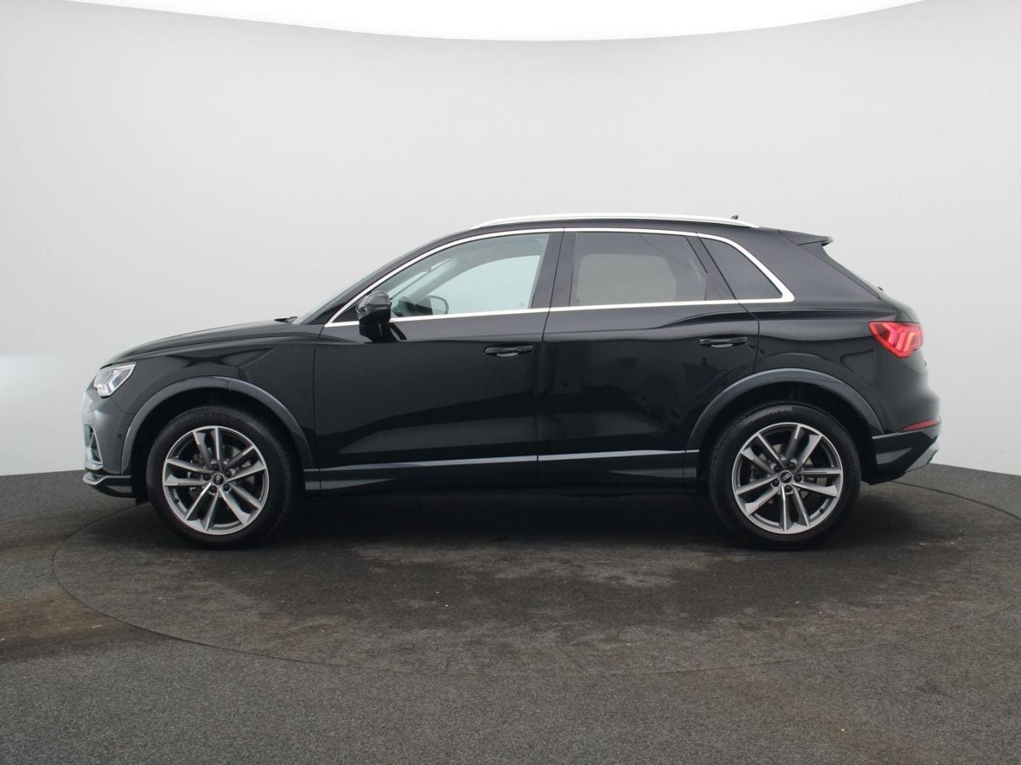 Bild über Audi Q3 advanced 35 TFSI S tronic - für weitere Informationen kontaktieren Sie den Audi Partner