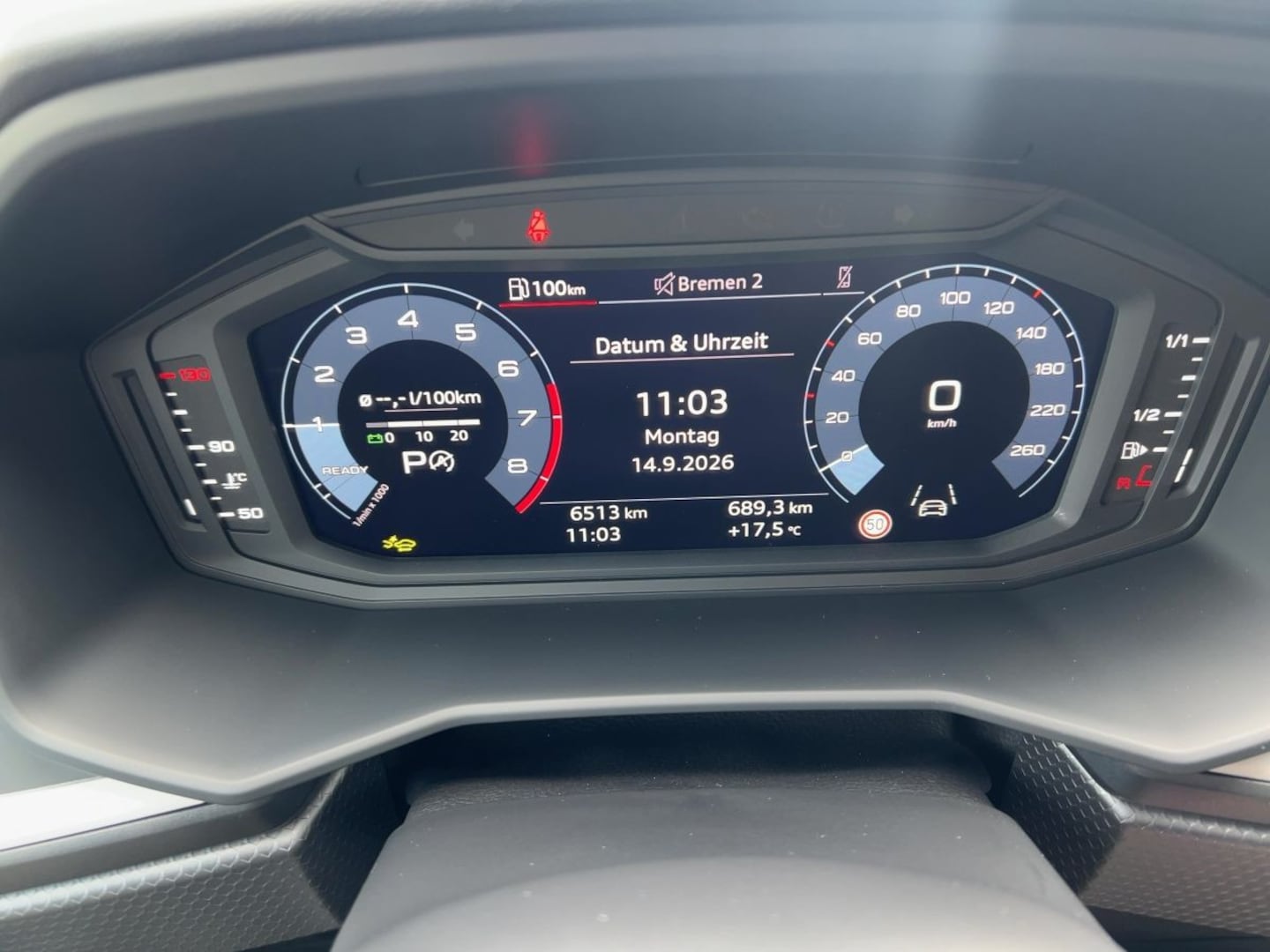 Bild über Audi A1 Sportback S line 25 TFSI S tronic - für weitere Informationen kontaktieren Sie den Audi Partner
