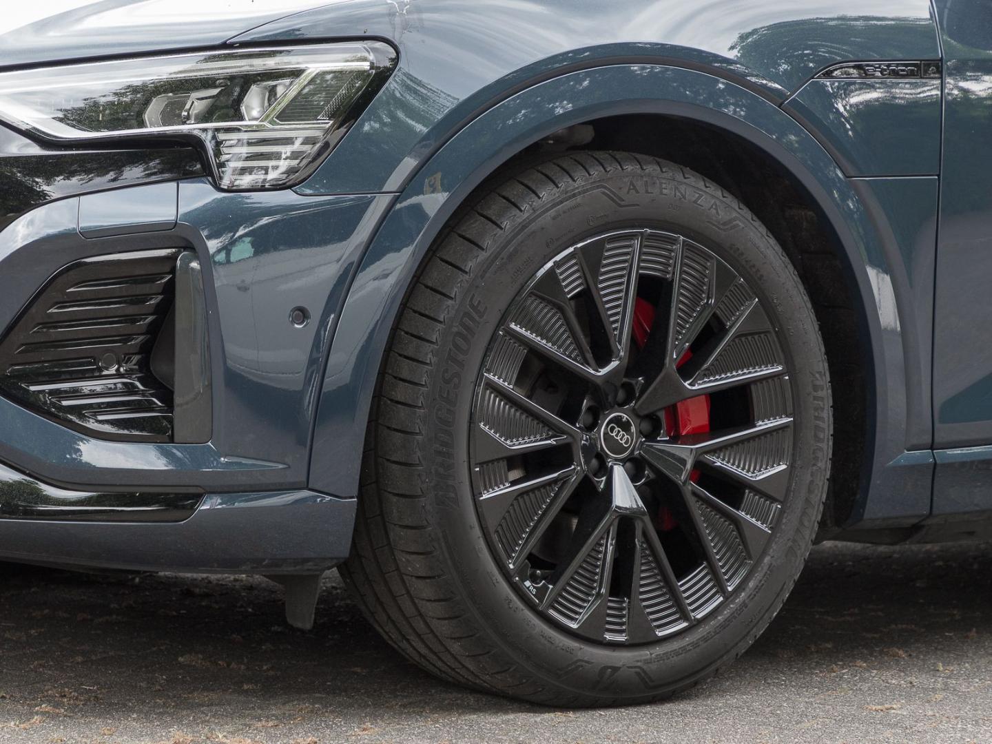 Image about Audi Q8 e-tron S line 55 e-tron quattro