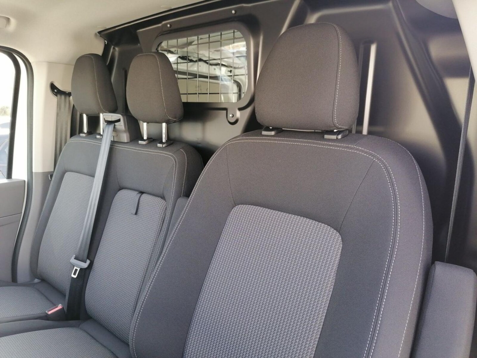 Volkswagen Transporter Kasten kurzer Radstand – Bild 13