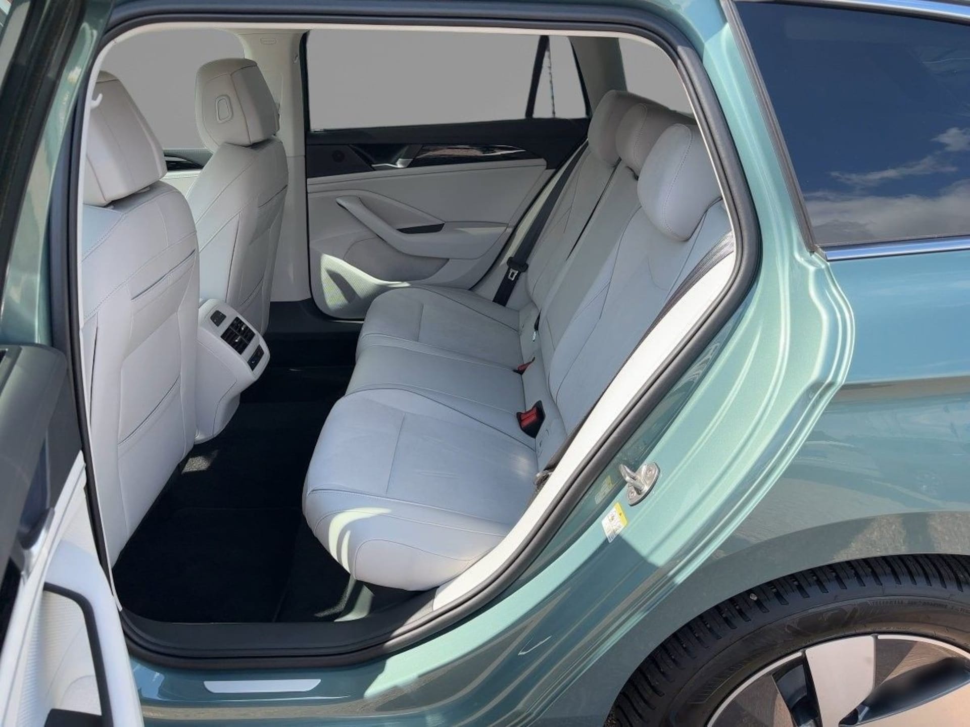 Volkswagen Passat Elegance