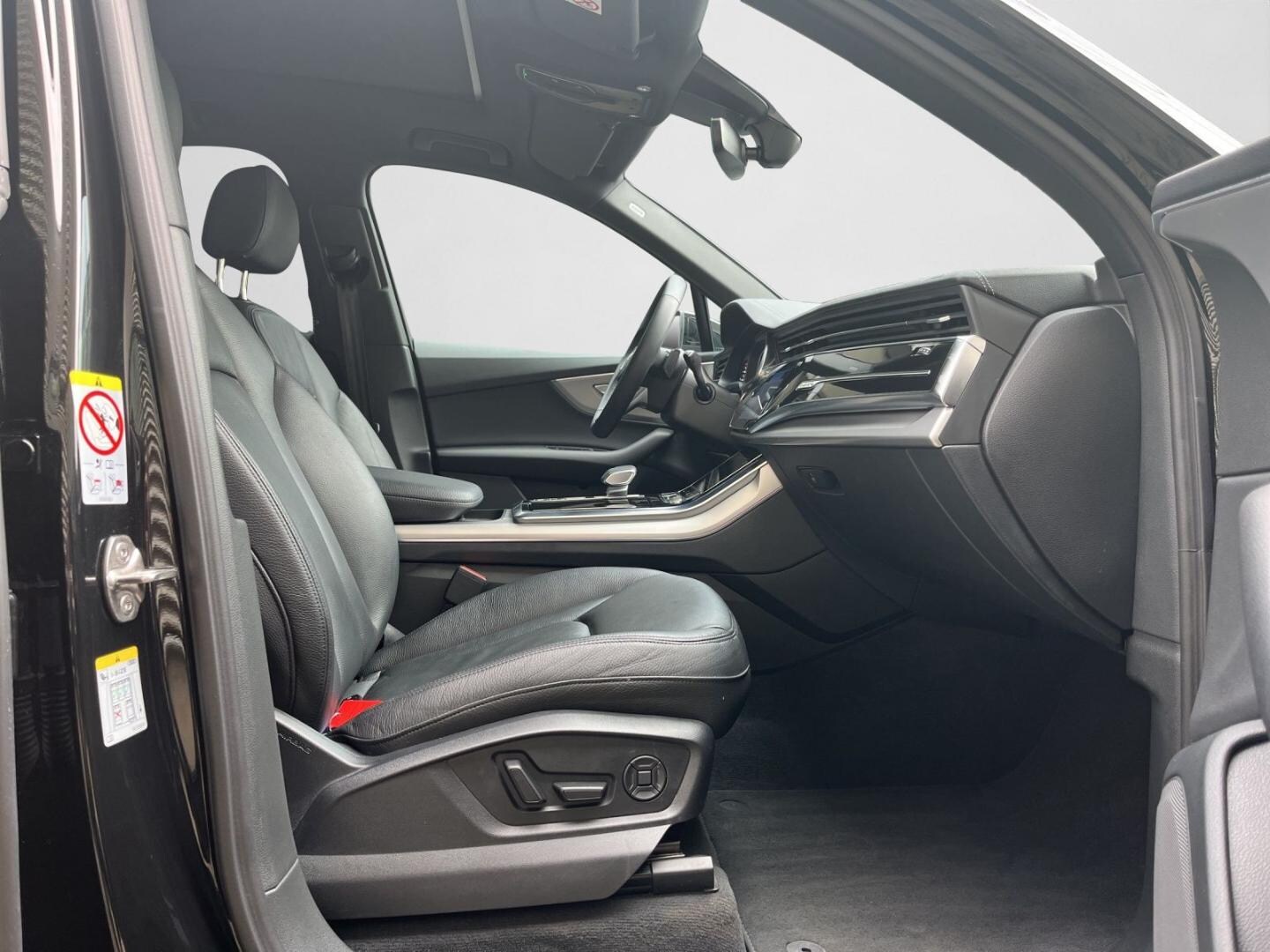 Bild über Audi Q7 competition plus 55 TFSI quattro tiptronic - für weitere Informationen kontaktieren Sie den Audi Partner