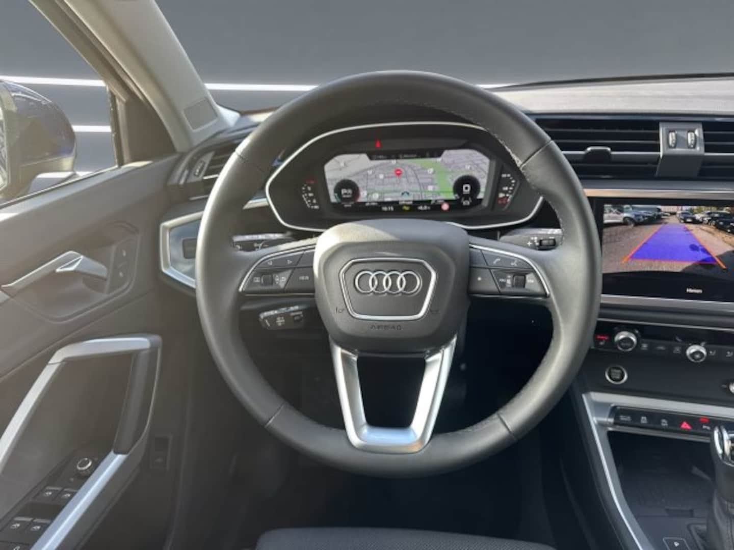 Bild über Audi Q3 TFSI 110 kW S tronic - für weitere Informationen kontaktieren Sie den Audi Partner