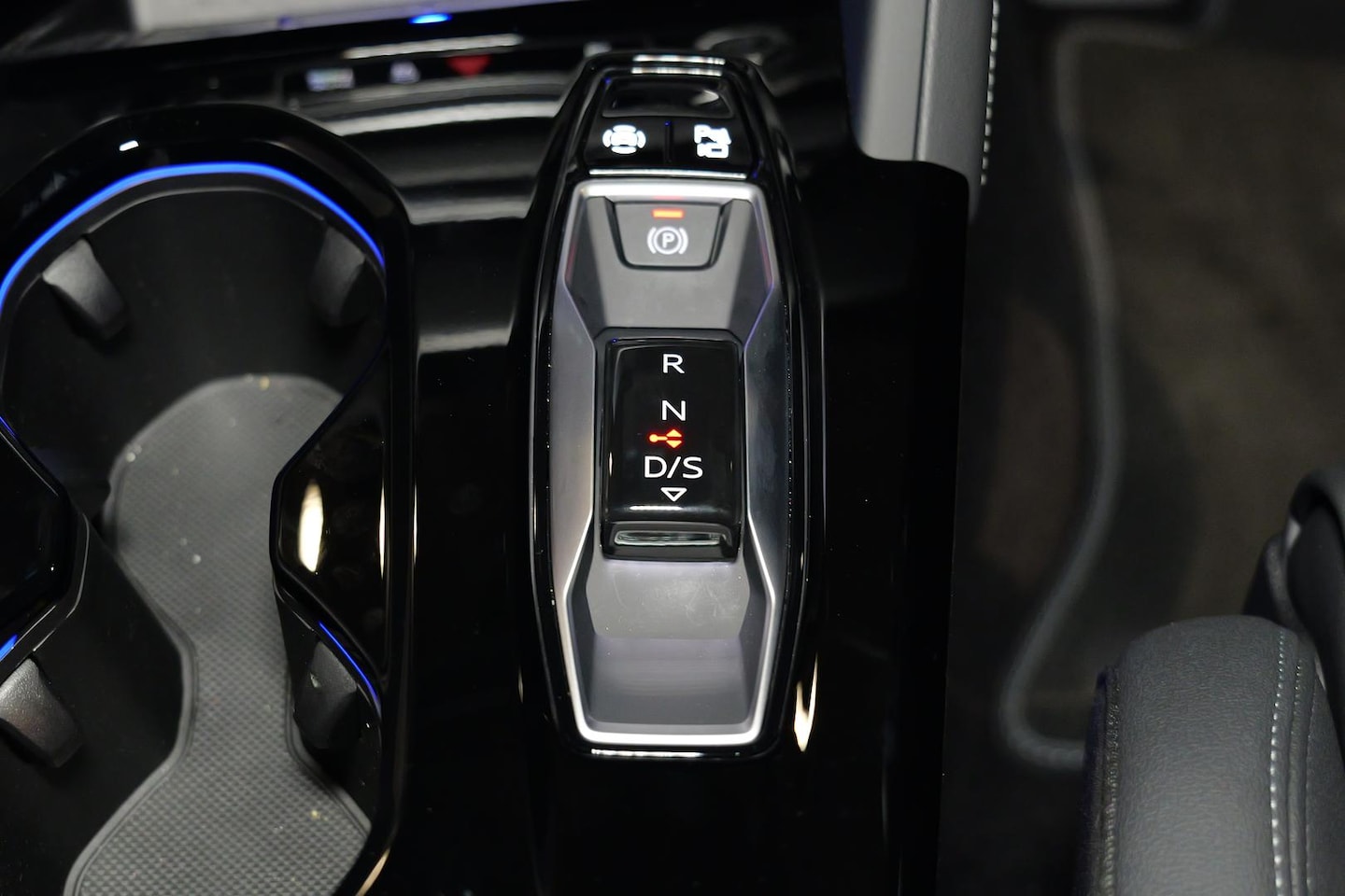 Image about Audi Q5 SUV e-hybrid quattro S tronic