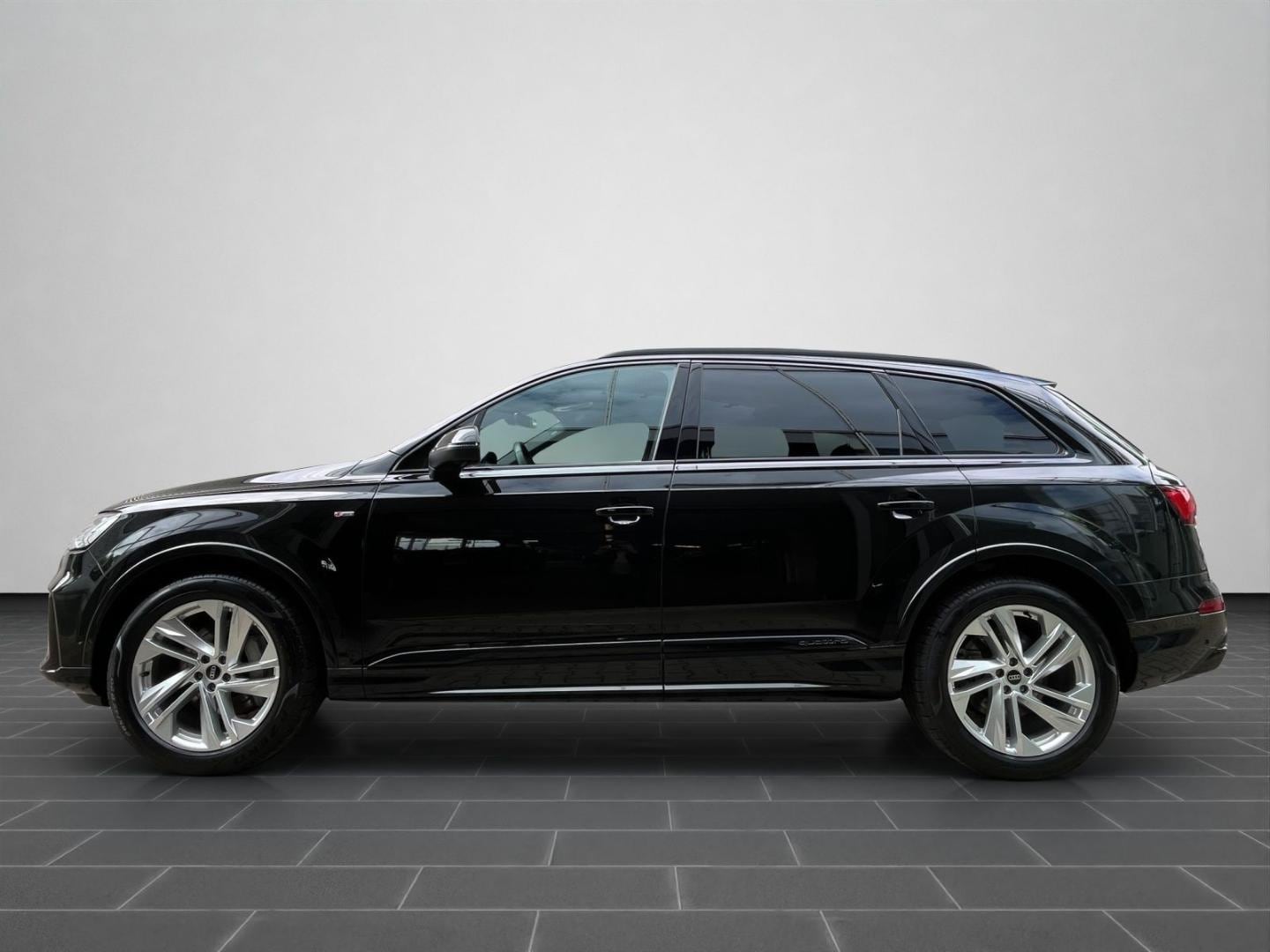 Bild über Audi Q7 competition plus 55 TFSI quattro tiptronic - für weitere Informationen kontaktieren Sie den Audi Partner