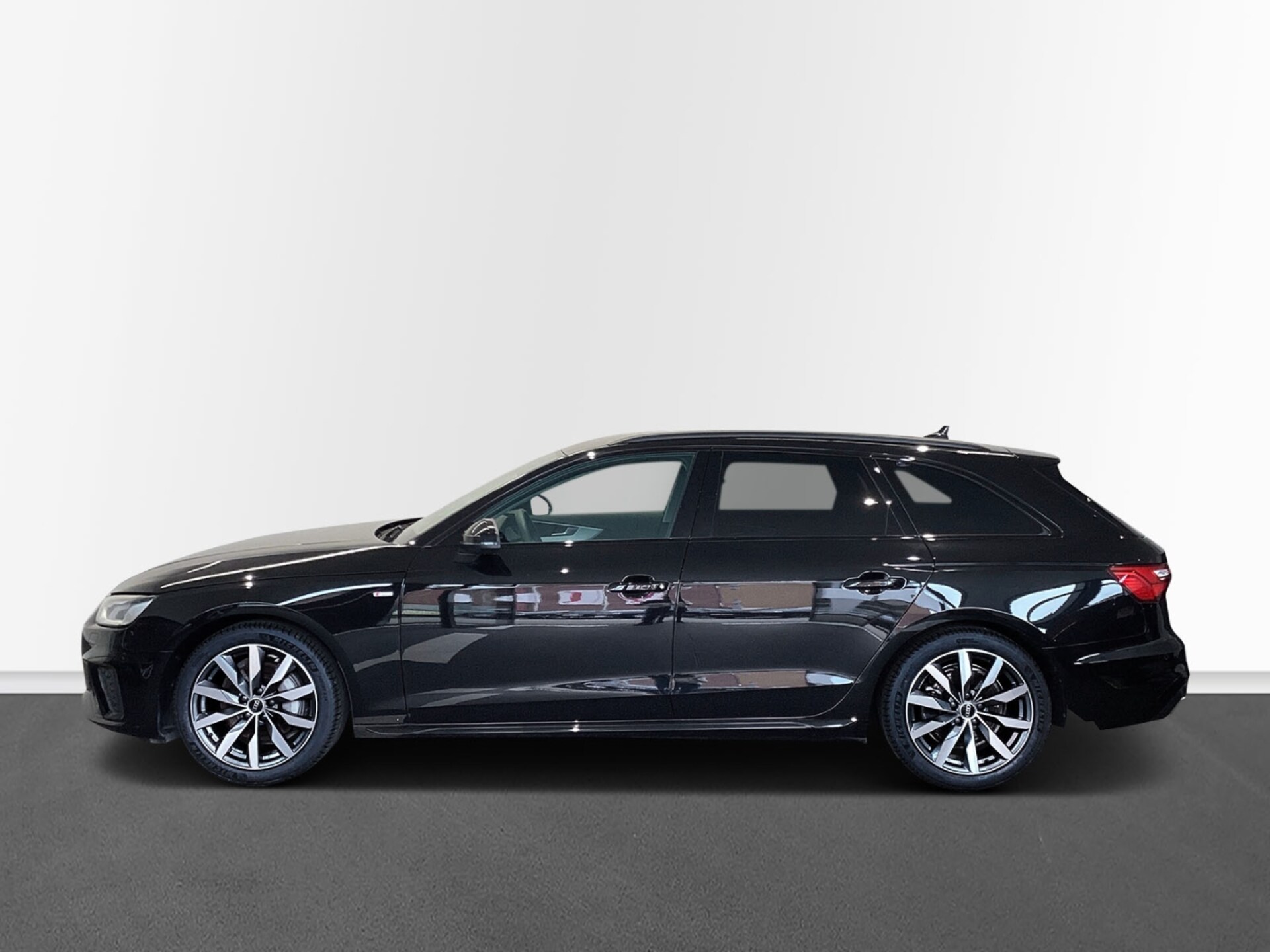 Audi A4 Avant S line