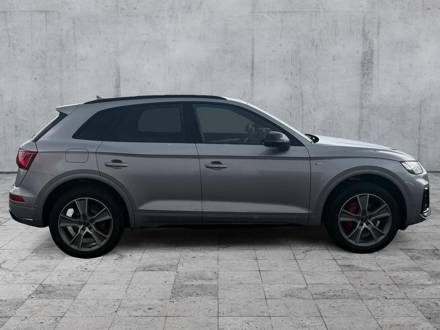 Bild über Audi Q5 TFSI e S line business 55 TFSI e quattro S tronic - für weitere Informationen kontaktieren Sie den Audi Partner