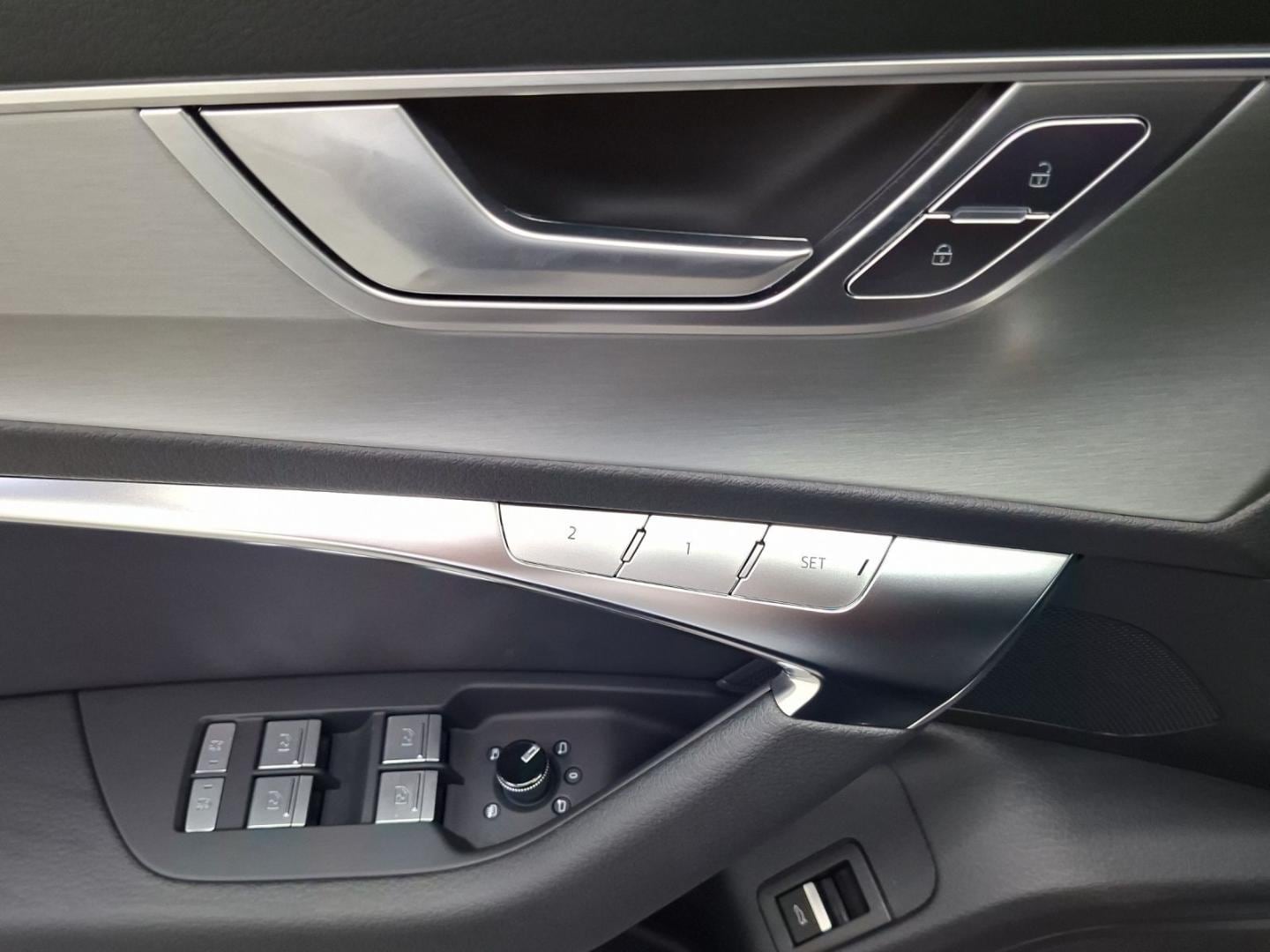 Bild über Audi A6 Limousine S line 50 TDI quattro tiptronic - für weitere Informationen kontaktieren Sie den Audi Partner